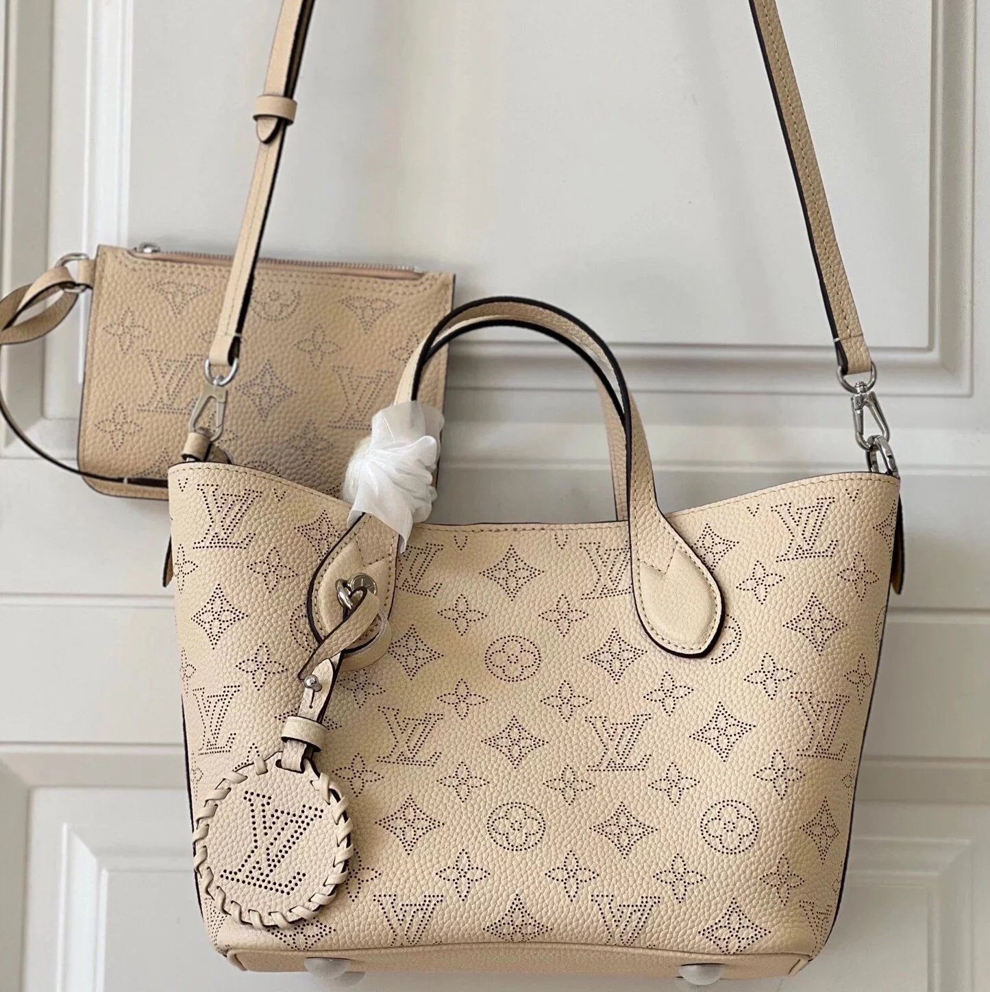 Louis Vuitton LV Women's Bag Top version 【Version】2023Crescent Goddess Hollow Bag M21849Full Leather Hollow BLOSSO Shopping Bag Vegetable Basket Bag Tote Tote Bucket Bag Shoulder Crossbody Handbag Small Size