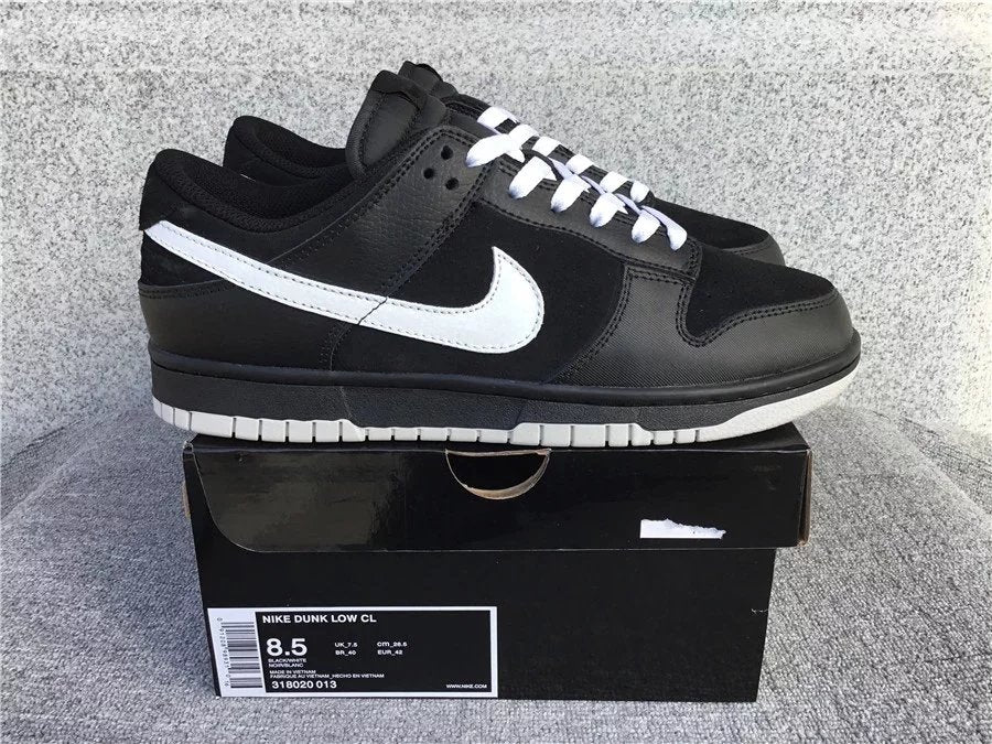 Nike Dunk Low shoes