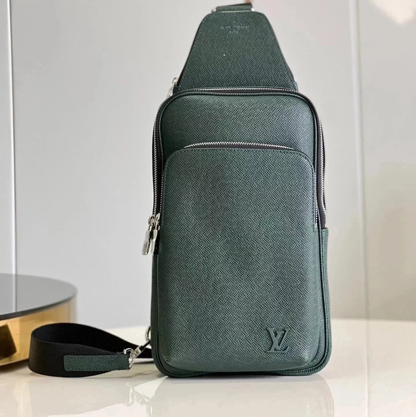 Louis Vuitton LV Men's Bag Top version M41719Green N46345Cross Pattern Avenue Shoulder Bag Chest Bag Backpack Men's Bag M30861Green Gray District Small Size Messenger Bag Crossbody Bag