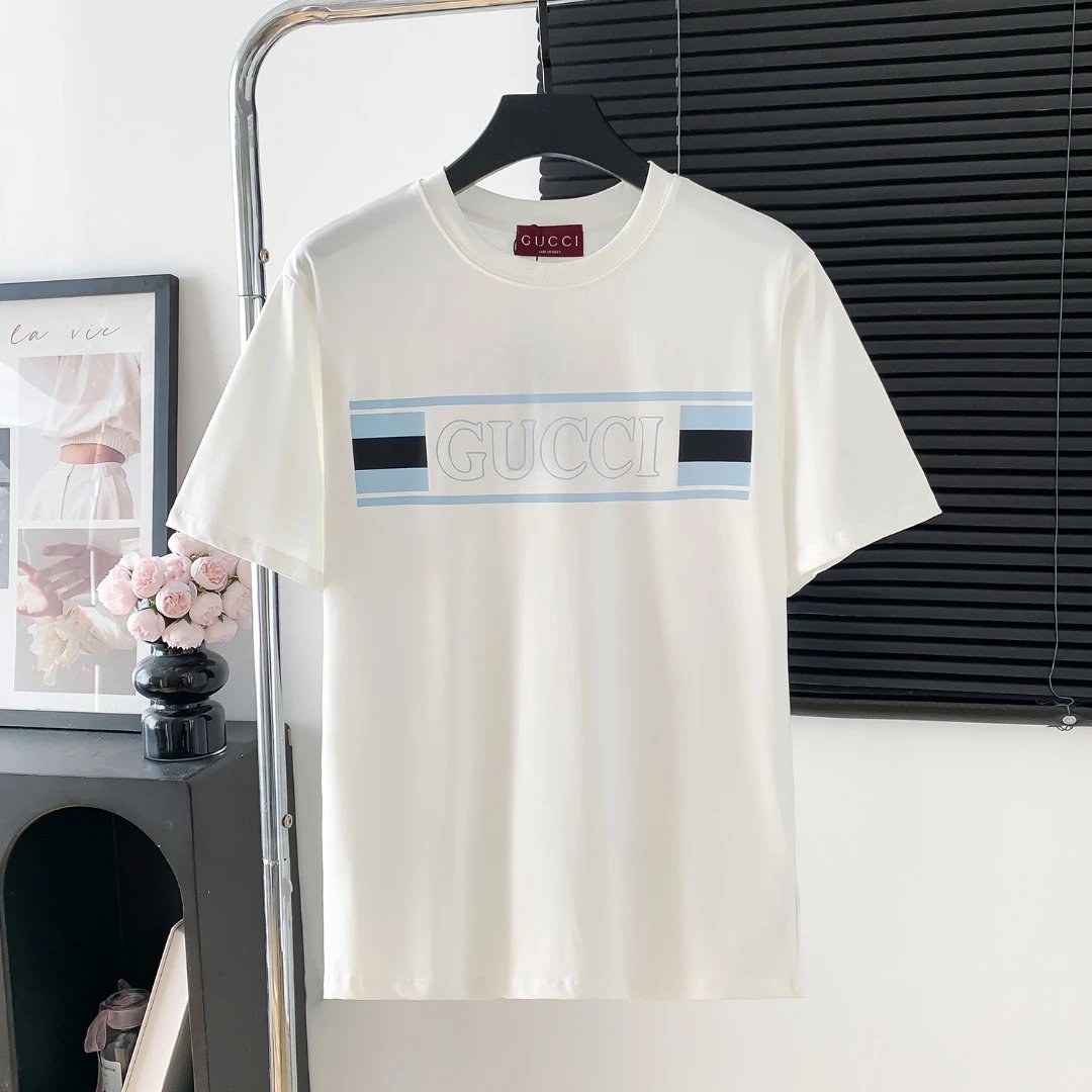 Gucci T-shirt Front Chest Block Logo Logo Crew Neck Short Sleeve25ss New pure cotton T Unisex T-Shirt OS Loose Fit Base Shirt Top Half Sleeve T-Shirt