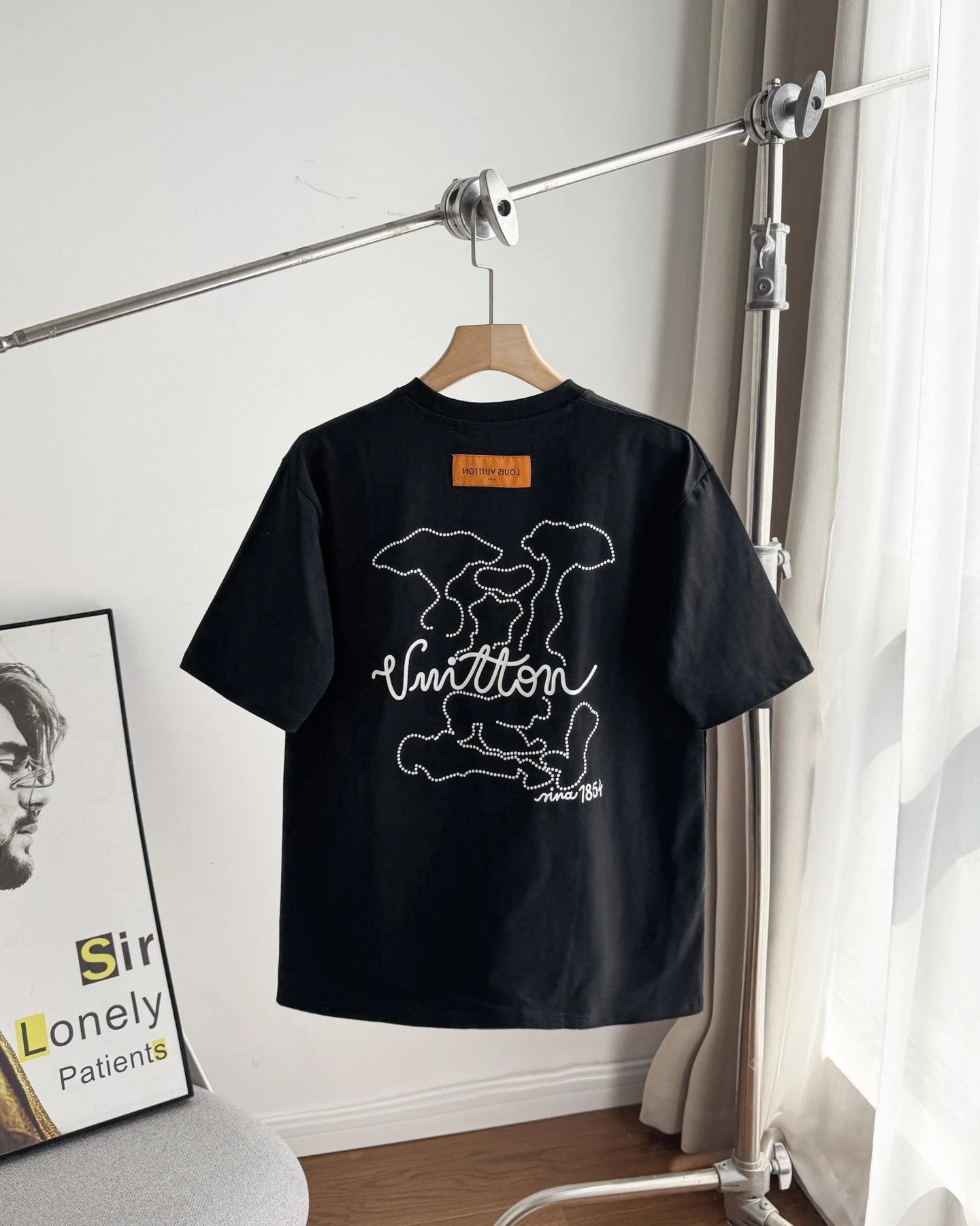 Louis Vuitton LV T-shirt Backside Handwritten Letter Pattern Print logo round Neck Short Sleeve25ss New pure cotton T Unisex T-Shirt OS Loose Fit Base Shirt Top Half Sleeve T-Shirt