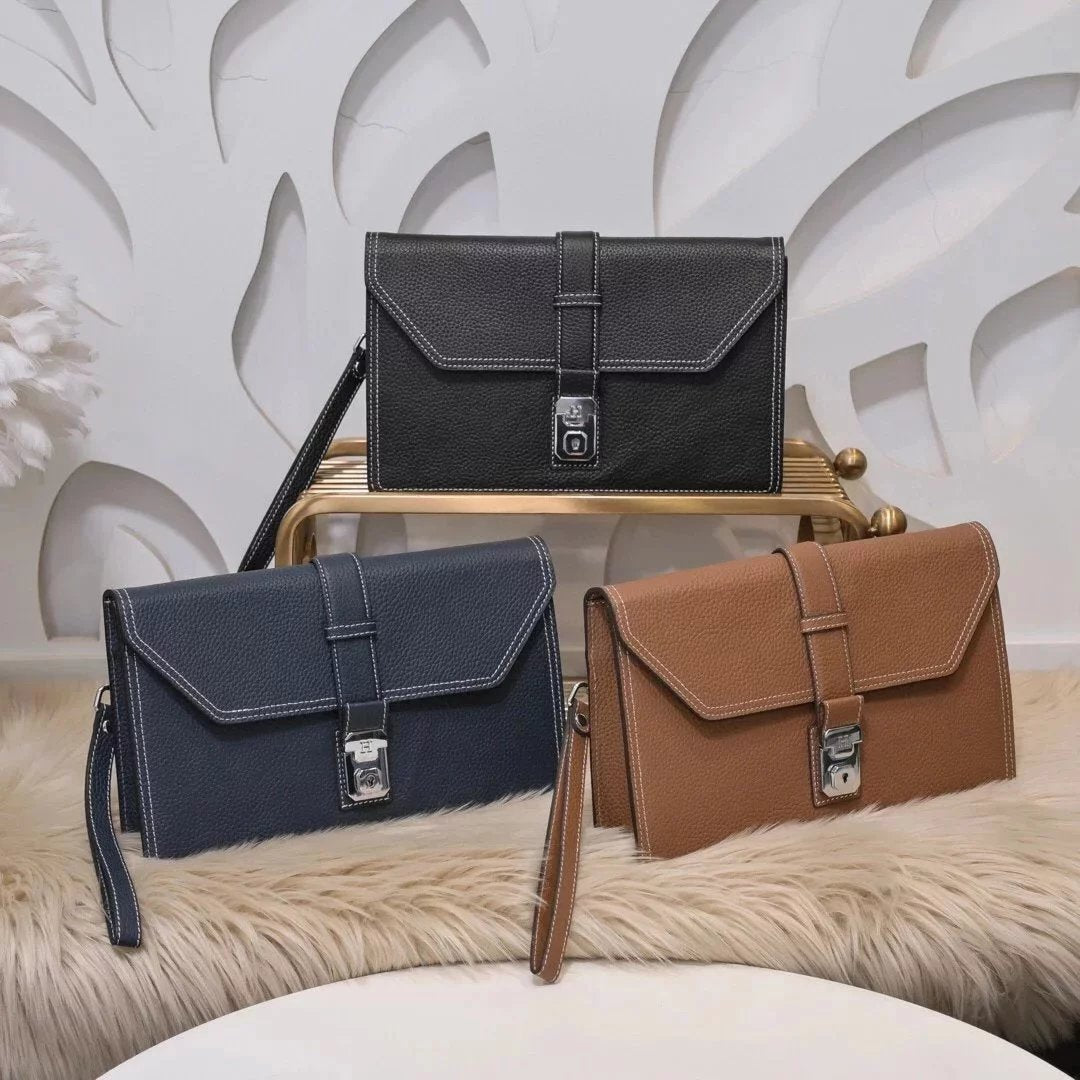 Hermes men's bag Top version The Most New Men's Clutch Clutch Clutch Bag Is Made of Calfskin Noble Hardware Zipper Head Leather Soft Feel Awesome Workmanship Fine High-End Elegant Classy Casual Practical Version Very Comfortable High Quality with Box