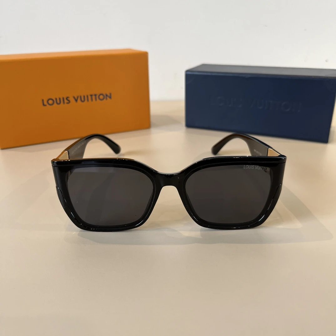 Louis Vuitton LV Sunglasses Letter Gold Label Temple Sunglasses Slimming Non-Prescription UV Protection Unisex Couple Style Driving Beach Fishing25ss New Sports Casual Versatile