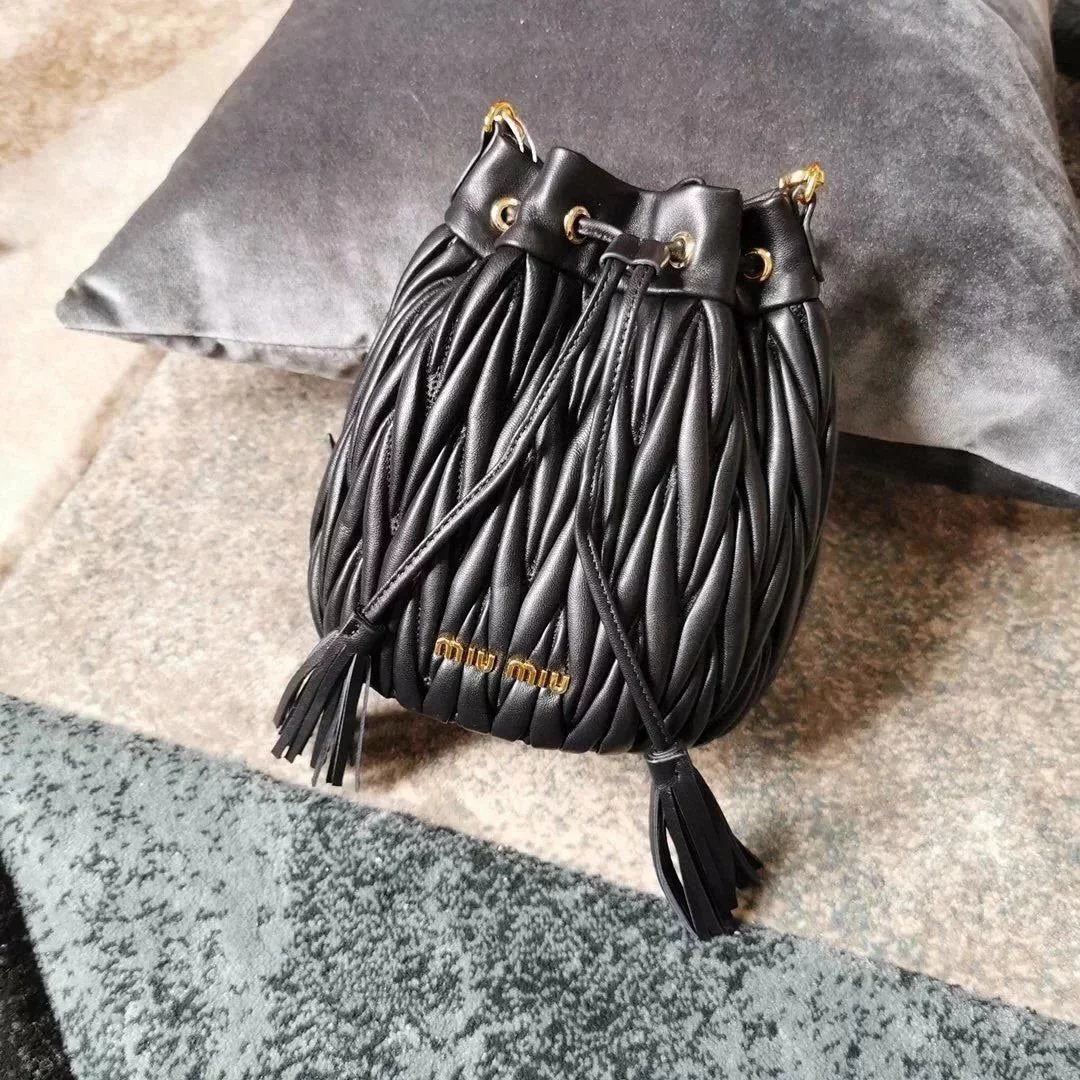 Miu Miu Bag Top version 【Original Leather】Bucket Bag Drawstring Bag Pleated Bucket Bag Shoulder Bag Crossbody Bag Backpack Women's Bag Crossbody Women's Bag