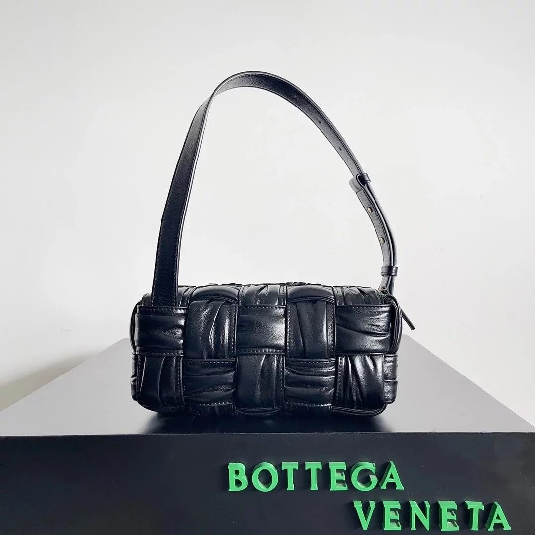 Bottega Veneta Women's Bag Top version Original Genuine Goods Leather Yang Mi Brick Underarm bag2022New Original Surrogate Shopping-Grade Large Plaid Woven Soft Lambskin Shoulder Bag Underarm Bag BRICKCASSETTE Underarm Bag Handbag Women's Bag