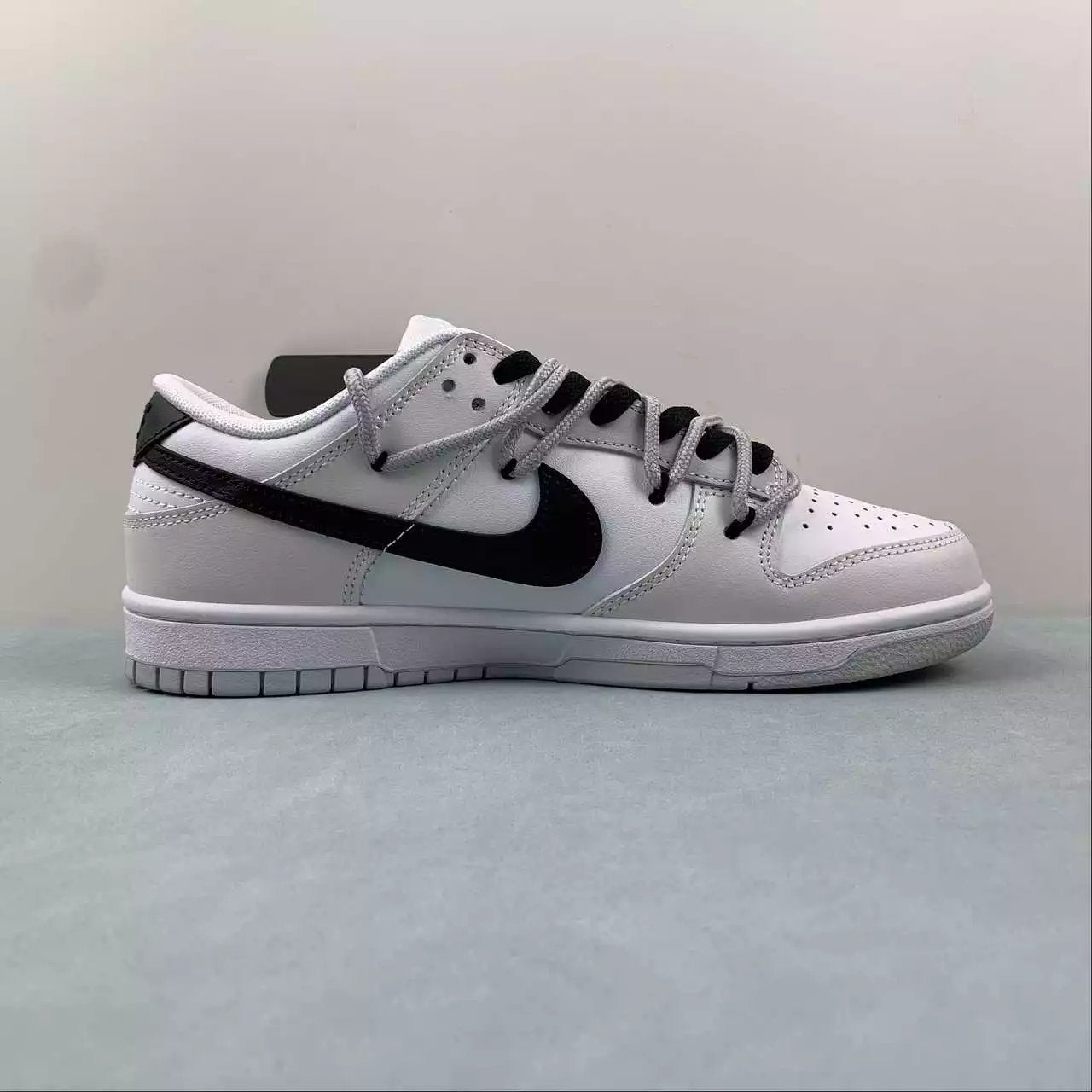 Nike Dunk Low shoes