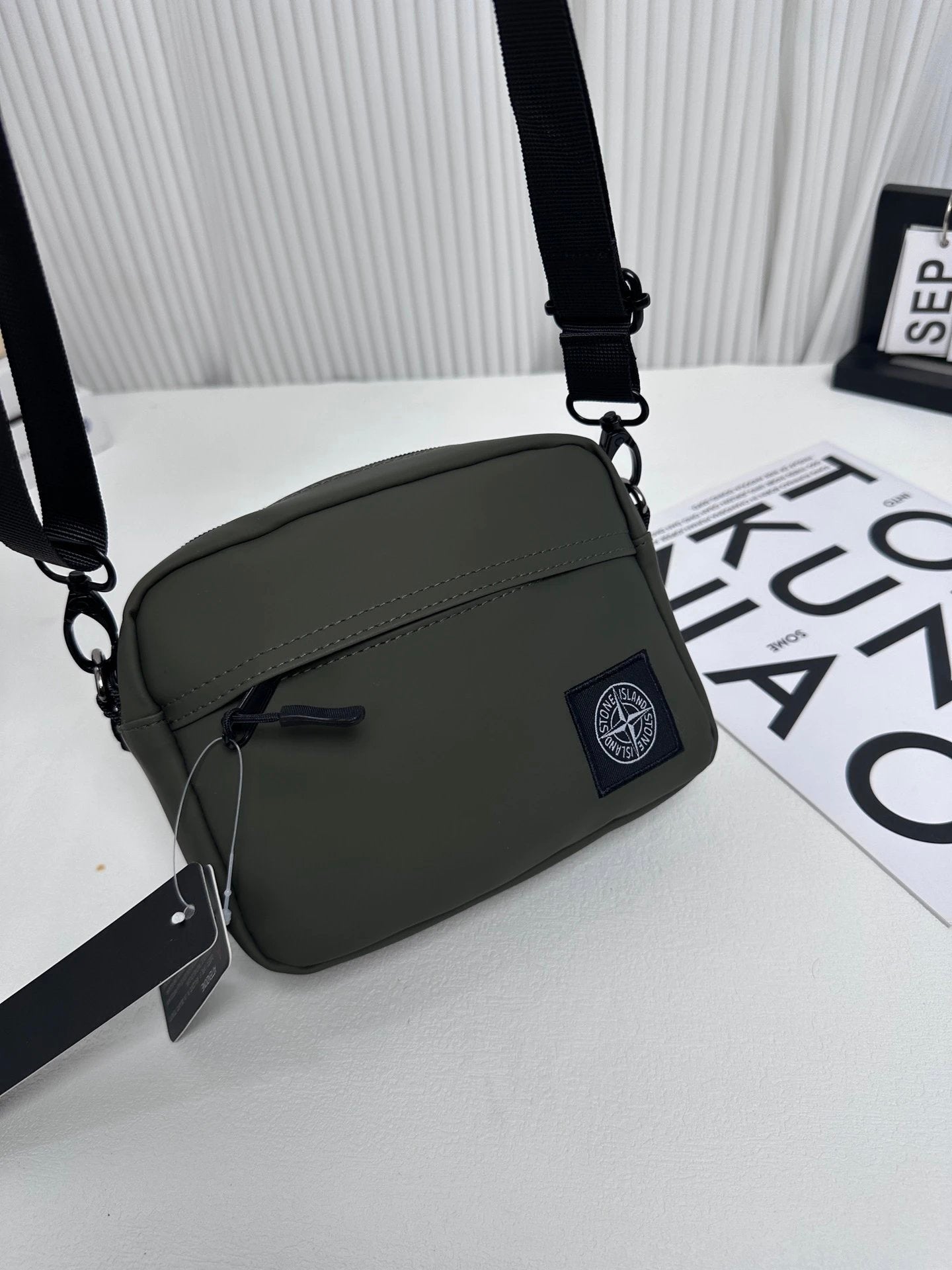 Stone Island Bag New Shoulder Bag Crossbody Bag Men's and Women's Outdoor Sports Fitness Pouch