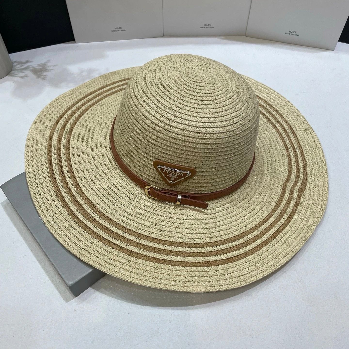 PRADA Hat Triangle mark logo Fisherman Hat Straw Hat Casual Sun Protection Outdoor Versatile UV Protection Plain Face Covering Sun Hat Flat Top Bucket Hat