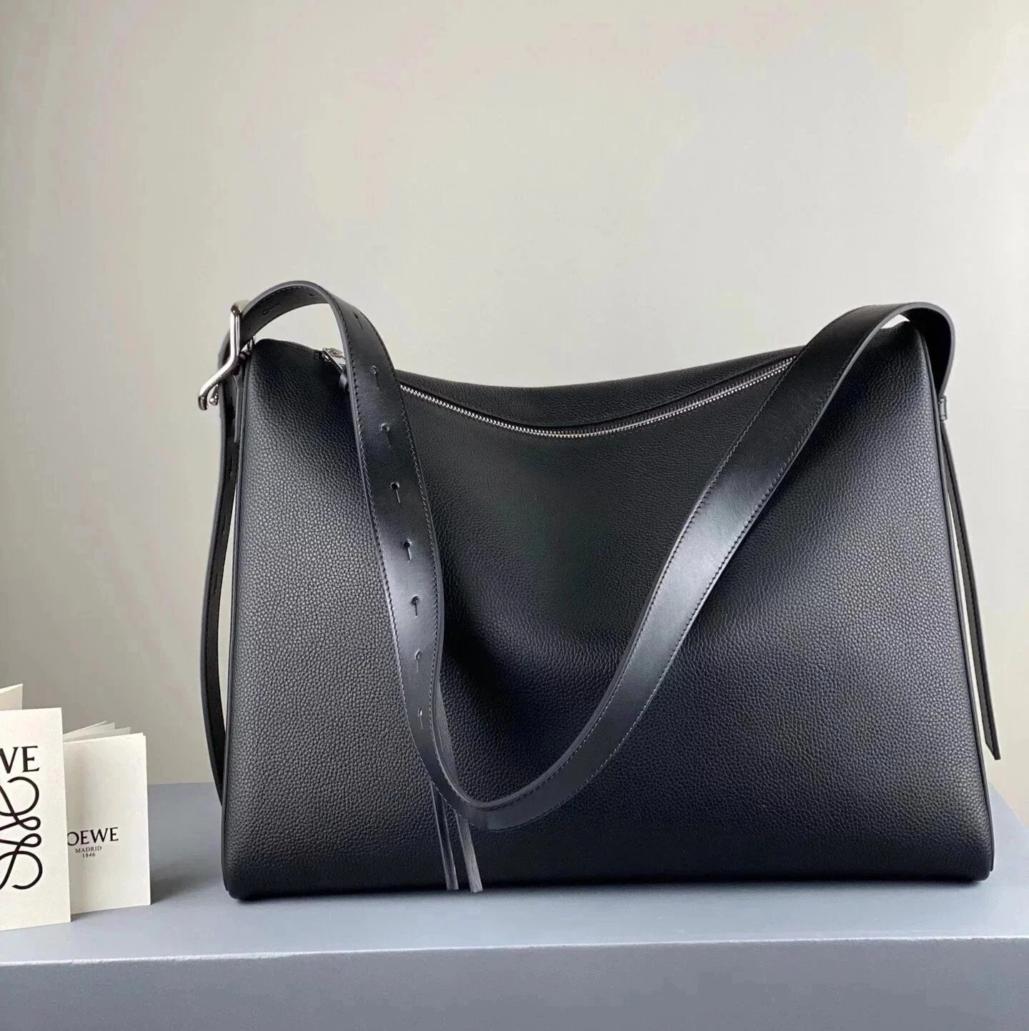 LOEWE Backpack Top version 【Original Leather】Berlingo Series Messenger Bag Large Men's Bag puzzle Bag Men's Tote Bag Computer Bag Large Backpack Shoulder Bag