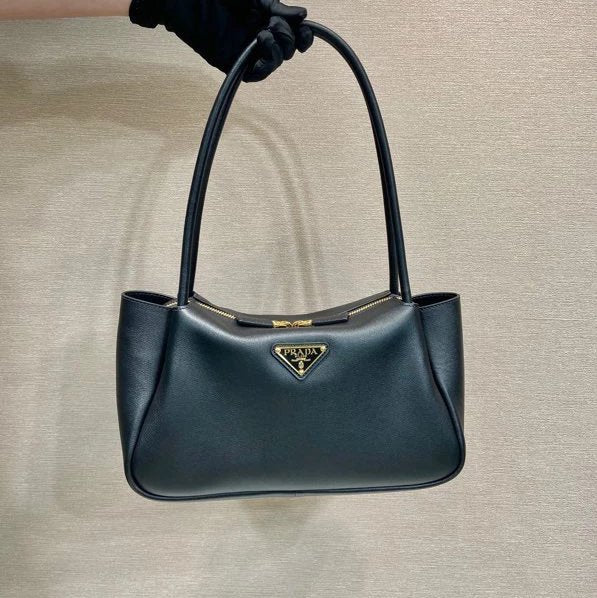 PRADA Bag Top version Version Latest Shoulder Back Model Imported Calfskin with Imported Sheepskin with Two Compartments Portable and Shoulder Back Capacity Large Crossbody Bag Shoulder Bag Underarm Bag Handbag Women's Bag1BA444