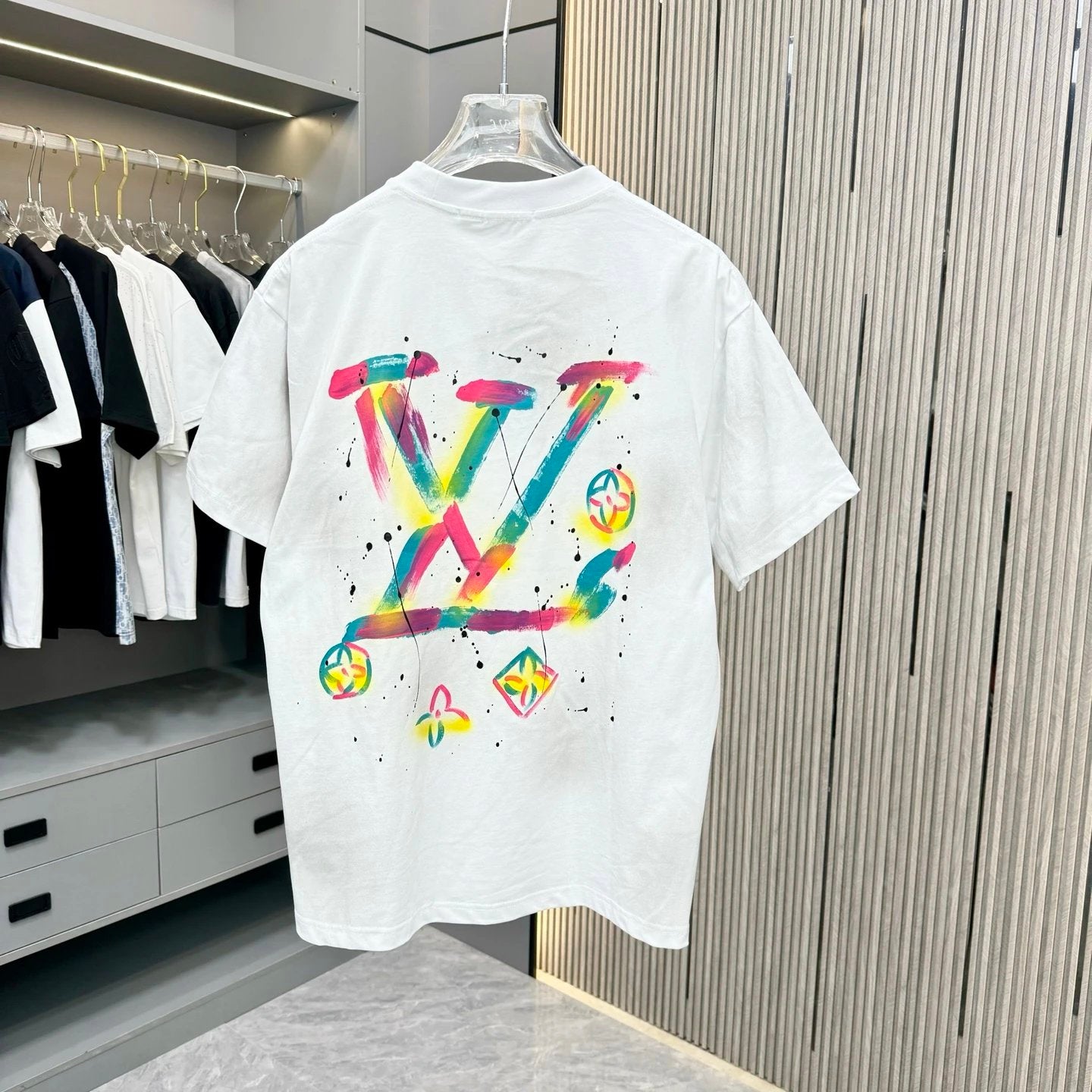 Louis Vuitton LV T-shirt Back Letter Spray Paint Hand-painted logo round Neck Short Sleeve25ss New Pure Cotton Unisex Style T T-shirt OS Loose Fit Base Shirt Top Half Sleeve T-Shirt