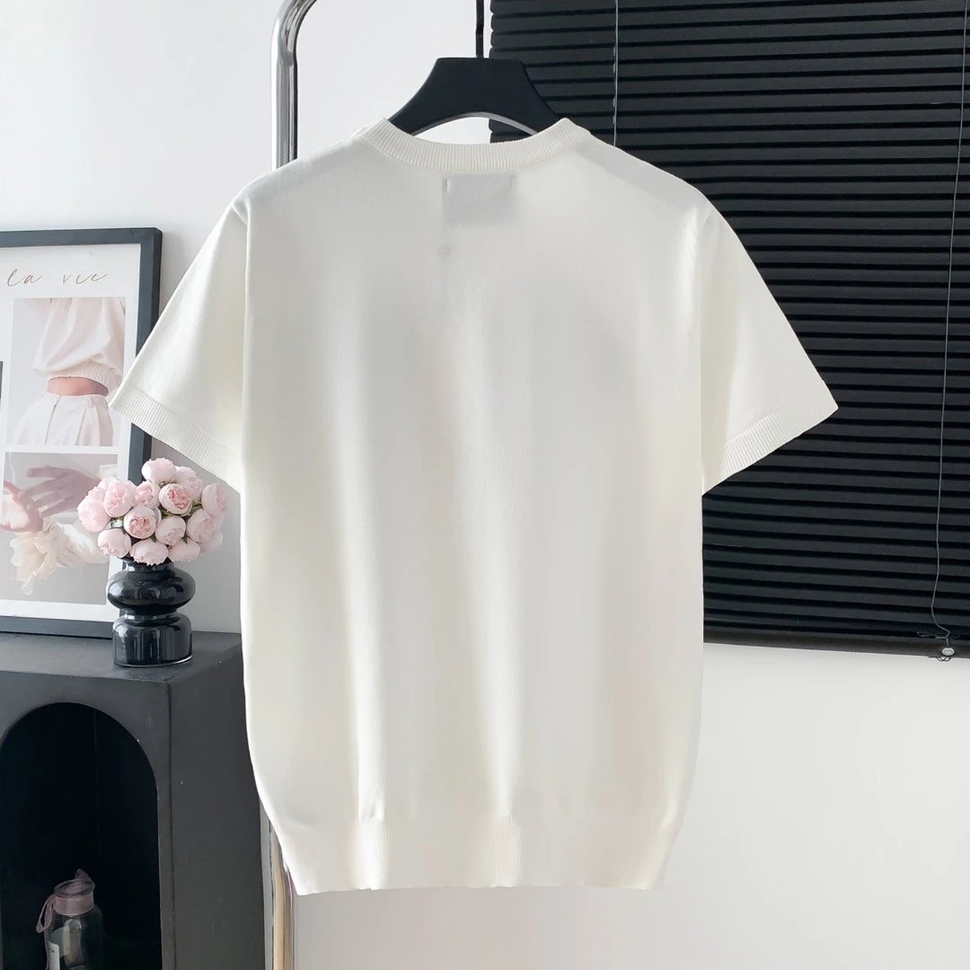 Gucci T-shirt Smiley face on chest logo Round Neck Sweater Short Sleeve25ss New Unisex Style T T-shirt OS Loose Fit Base Shirt Half Sleeve T-Shirt Top Half Sleeve