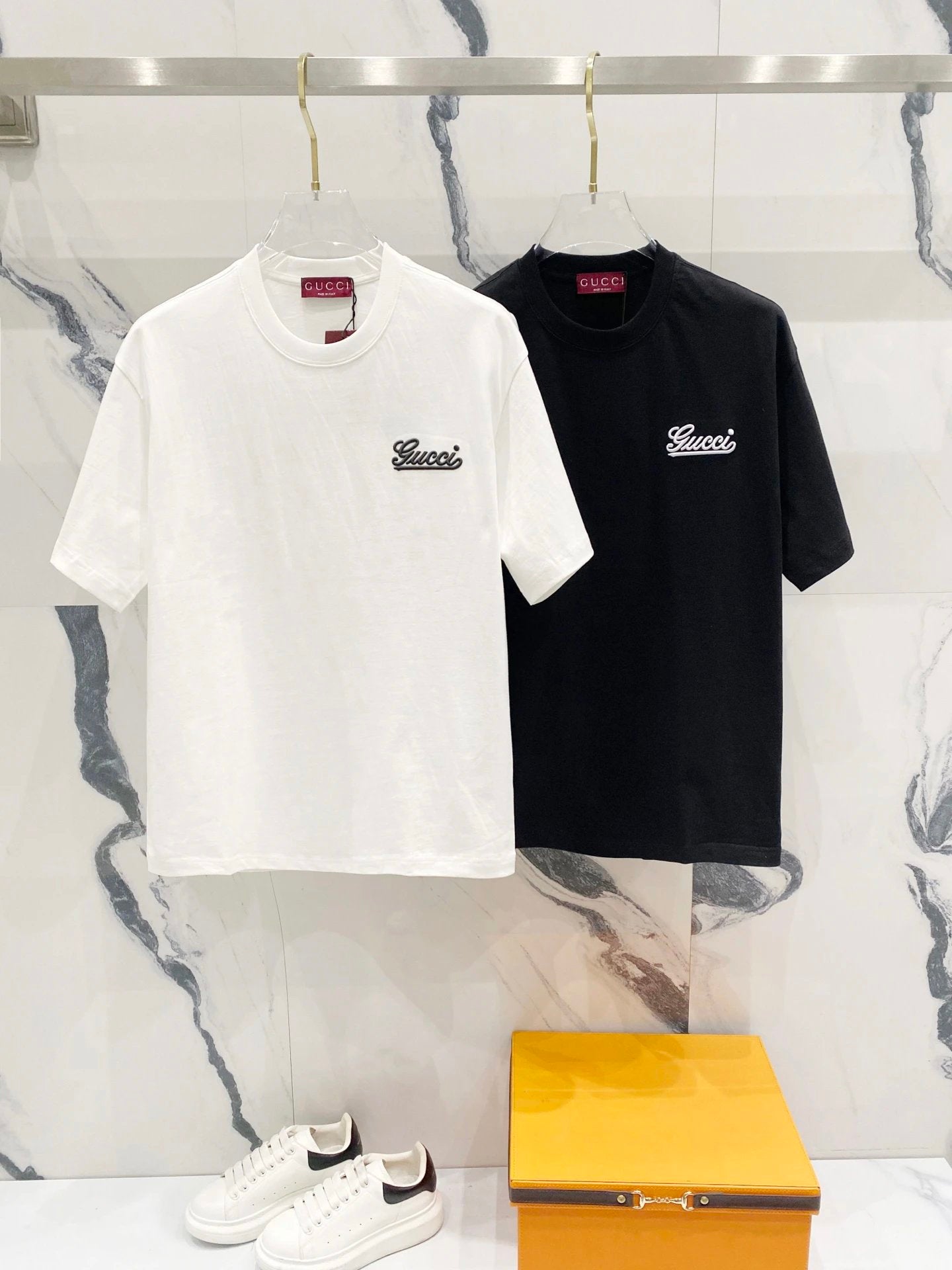 Gucci T-shirt Exquisite Small Letter Embroidery on the Chest logo round Neck Short Sleeve25ss New Pure Cotton Unisex Style T T-shirt OS Loose Fit Base Shirt Top Half Sleeve T-Shirt