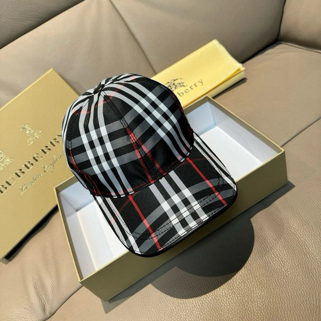 Burberry Hat Plaid Print logo Baseball Cap Sunshade Sun Protection Duckbill Cap Slimming Face Curved Brim Versatile Large Head Circumference Sports Hat Unisex Couple Style