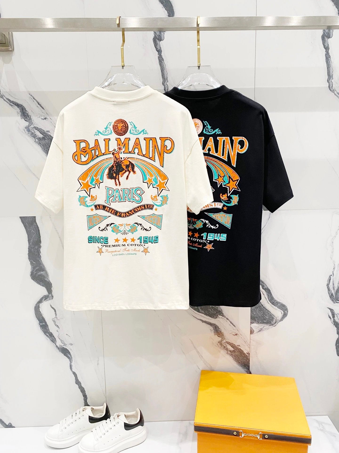 Balmain T-shirt Back Saint Seiya Brand Print logo round Neck Short Sleeve25ss New pure cotton T Unisex T-Shirt OS Loose Fit Base Shirt Top Half Sleeve T-Shirt