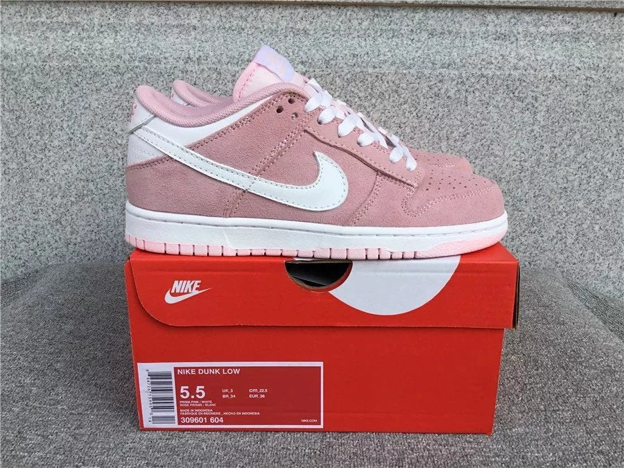 Nike Dunk Low shoes