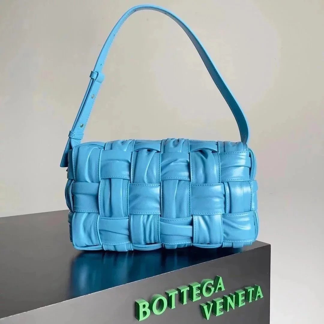 Bottega Veneta Women's Bag Top version Original Genuine Goods Leather Yang Mi Brick Underarm bag2022New Original Surrogate Shopping-Grade Large Plaid Woven Soft Lambskin Shoulder Bag Underarm Bag BRICKCASSETTE Underarm Bag Handbag Women's Bag