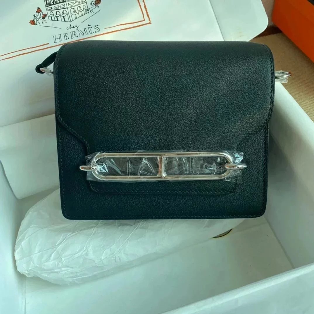 Hermes women's bag Top version Customized Real Shot Small Square Bag Pig Nose Bags Roulis19CMevercolor Leather Pig-Shaped Bun Gold Buckle Silver Buckle Flap Shoulder Messenger Bag Yang Mi Same Style Women Bag