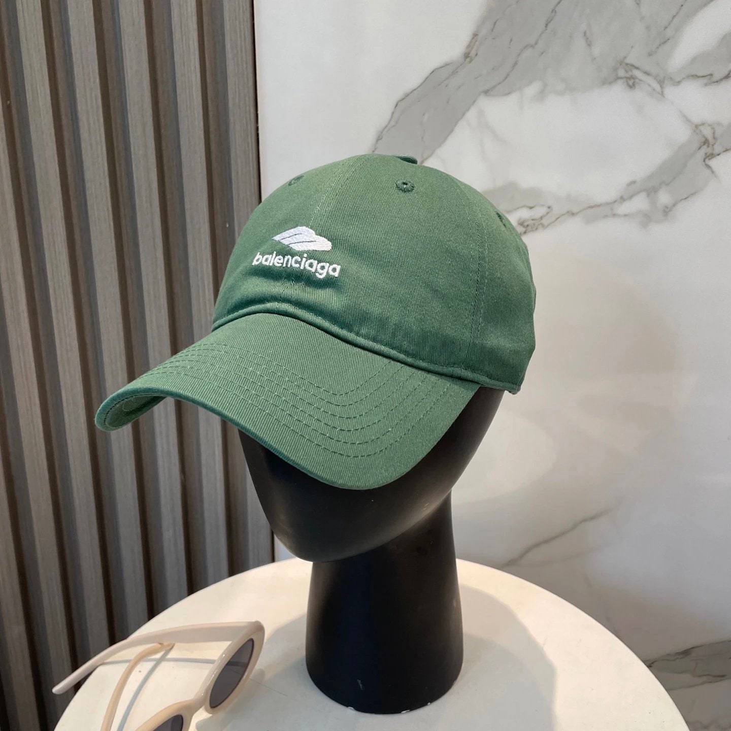 Balenciaga Hat Letter Embroidery log Baseball Cap Sunshade Sun Protection Duckbill Cap Slimming Face Curved Brim Versatile Large Head Circumference Sports Hat Unisex Couple Style