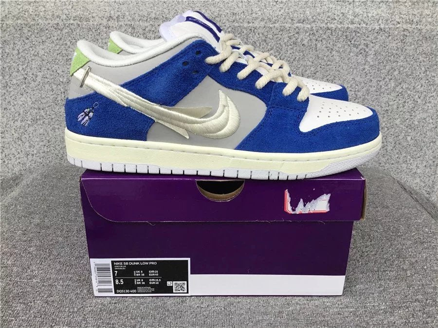 Nike Dunk Low shoes