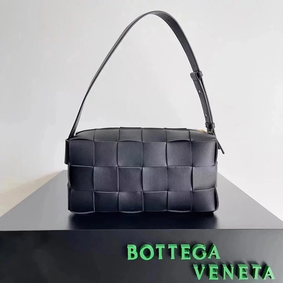 Bottega Veneta Women's Bag Top version Original Genuine Goods Leather Yang Mi Brick Underarm bag2022New Original Surrogate Shopping-Grade Large Plaid Woven Soft Lambskin Shoulder Bag Underarm Bag BRICKCASSETTE Underarm Bag Handbag Women's Bag