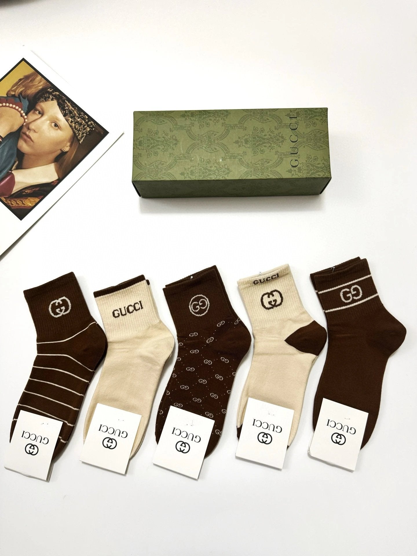 Gucci Sock 【a Box5Double】Classic Letters logo Breathable and Stylish Pure Cotton Mid-Calf Socks25ss New Cotton Socks Spring Summer Autumn Thin Business Sports Casual Versatile Deodorant Sweat-Absorbing