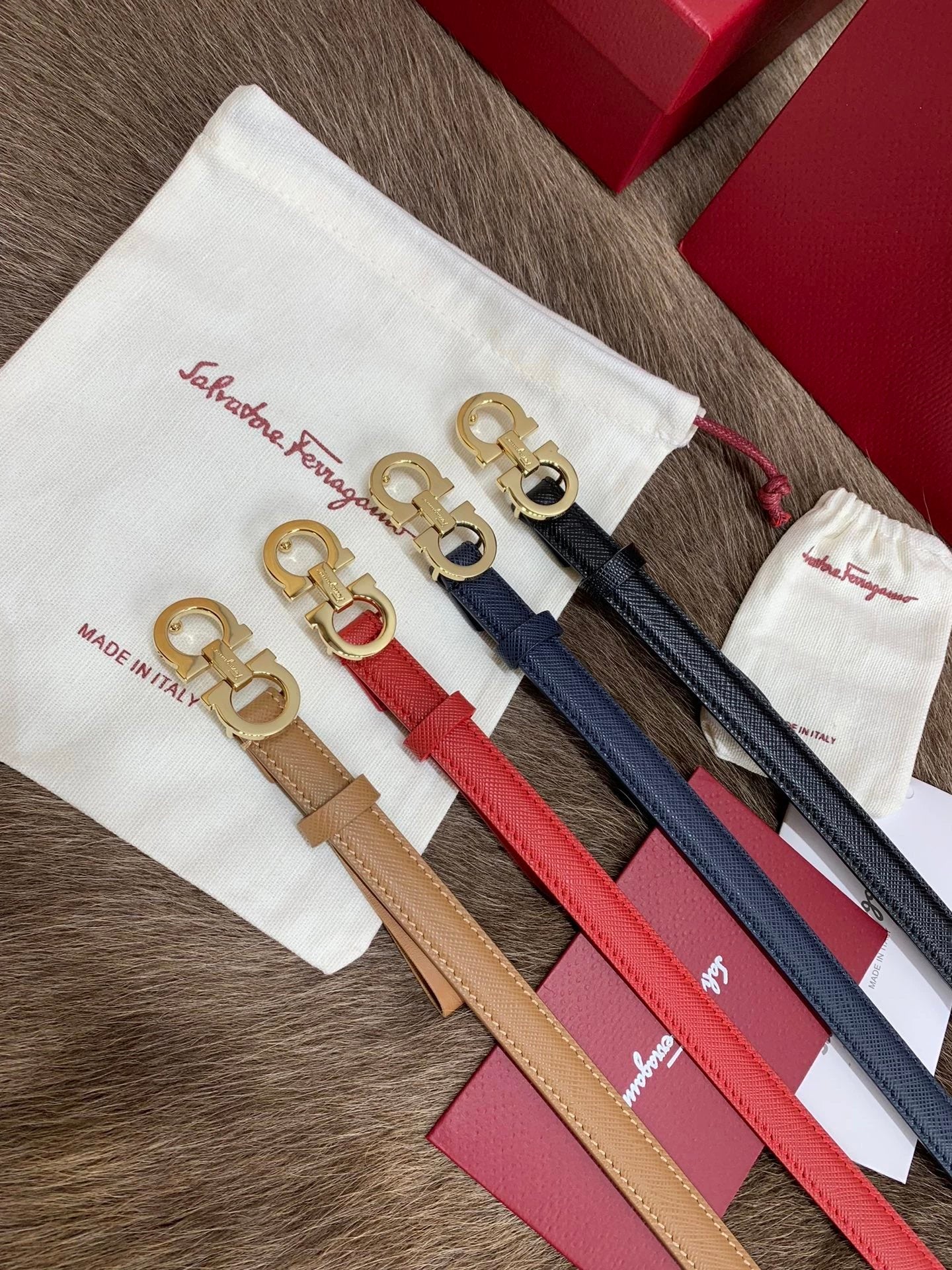 Ferragamo Belt Top version 【Imported First Layer Cowhide】Counter Version with Free Packaging Ferragamo Original Women's Belt Width1.5cm Italy Imported Leather Embryo Original Factory gancini Brass Buckle Two-Color Design Genuine Steel Seal logo Double-Sid