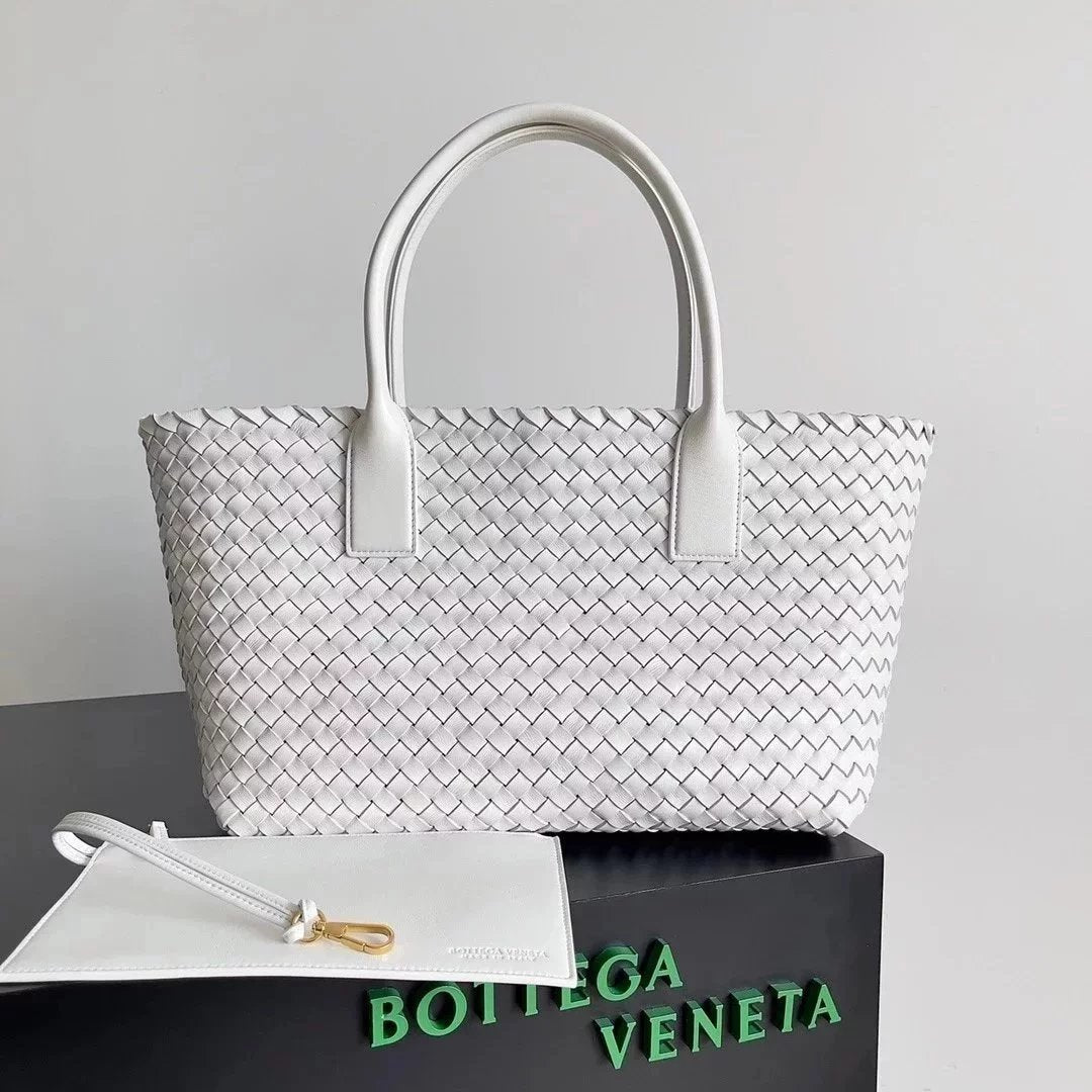 Bottega Veneta Women's Bag Top version 【Surrogate Shopping Edition】New Arrival MiniCabat Limited Mini Basket Tote Cabat Woven Bag Portable Shopping Basket Bag Woven Vegetable Basket New Woven Shopping Basket Bag Treasure Dish Jia Woven Oversized Shopping