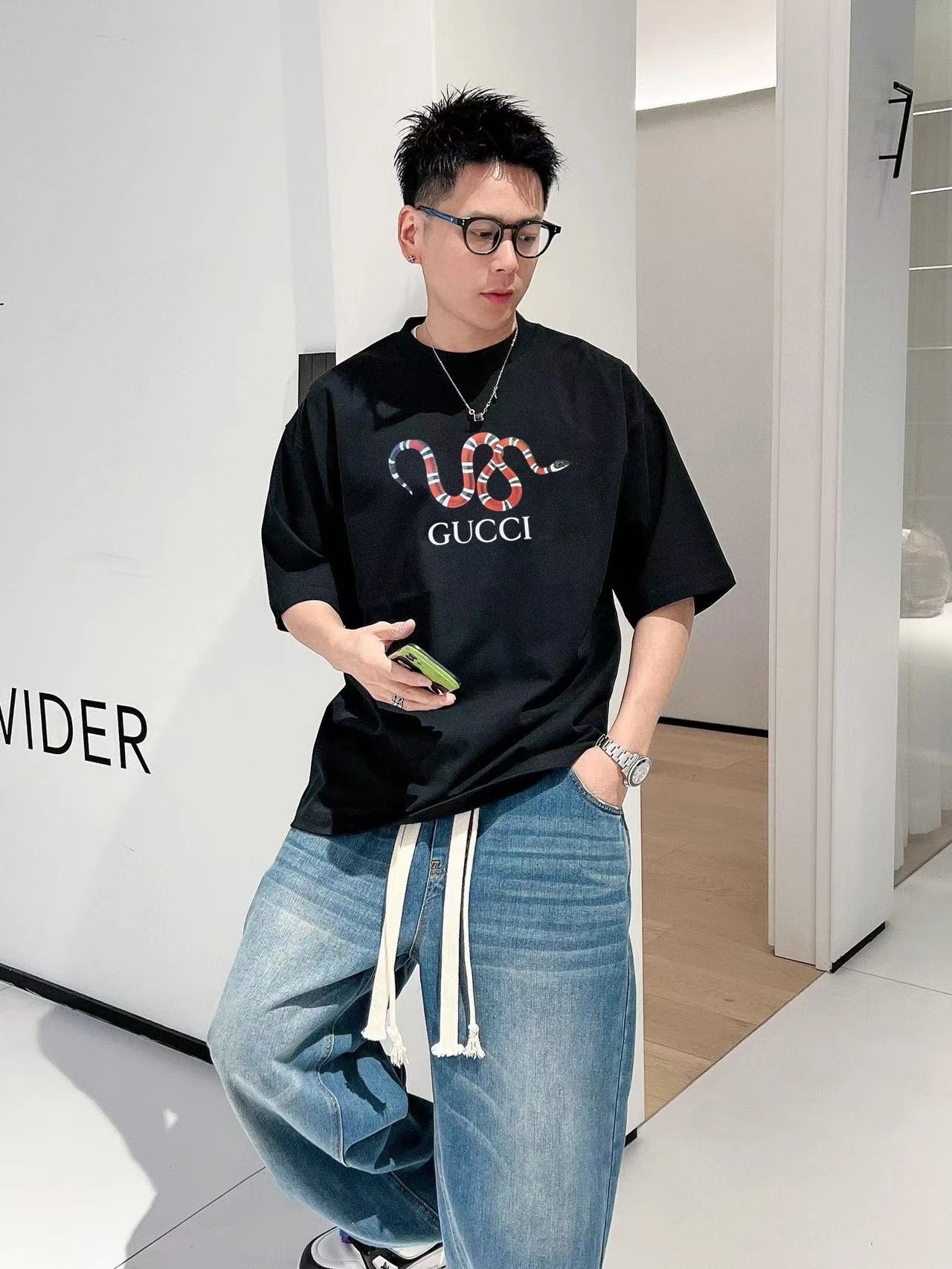 Gucci T-shirt Coiled Snake Pattern Print logo Year of the Snake Limited Edition Crew Neck Short Sleeve25ss New Pure Cotton Unisex Style T T-shirt OS Loose Fit Base Shirt Half Sleeve T-Shirt Top