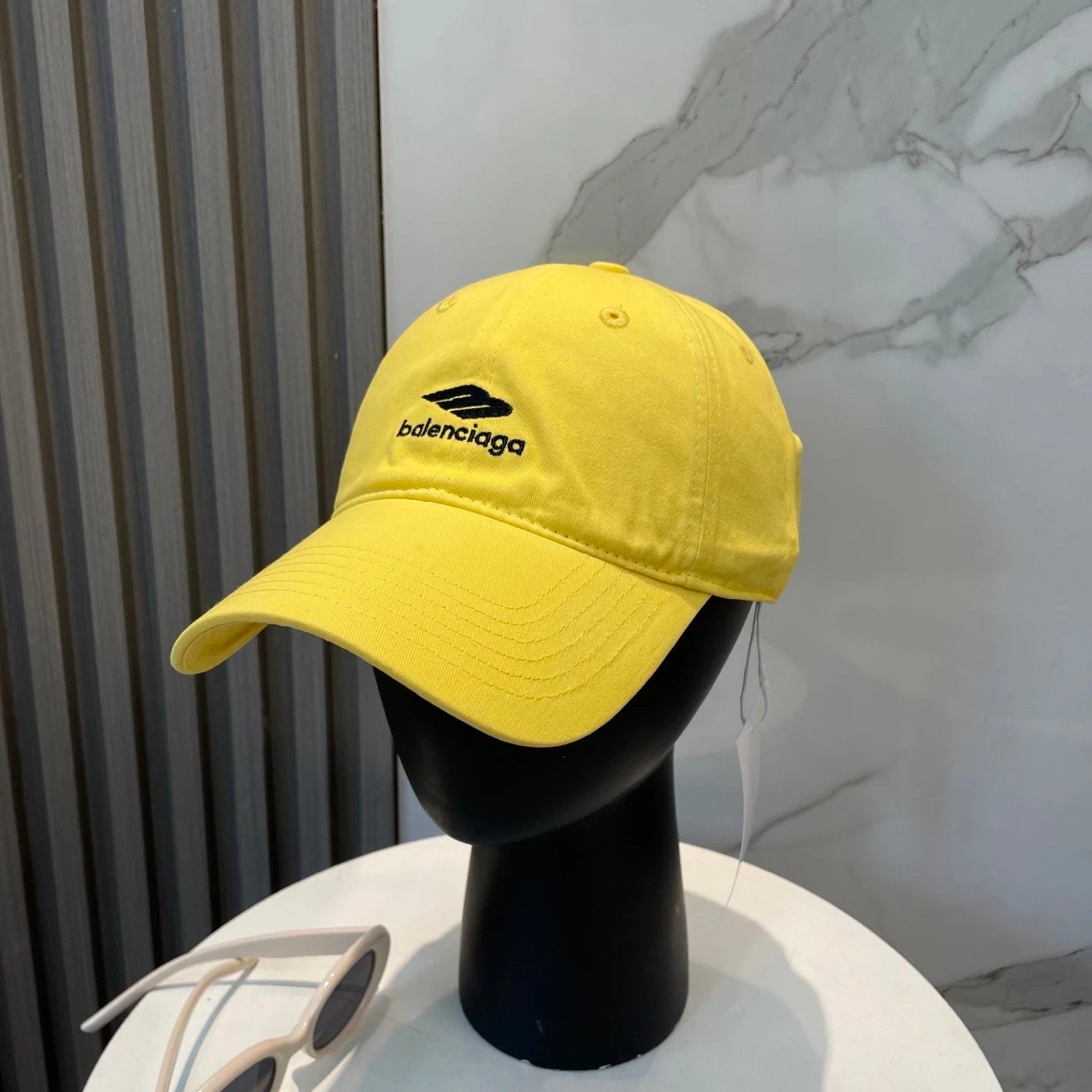 Balenciaga Hat Letter Embroidery log Baseball Cap Sunshade Sun Protection Duckbill Cap Slimming Face Curved Brim Versatile Large Head Circumference Sports Hat Unisex Couple Style