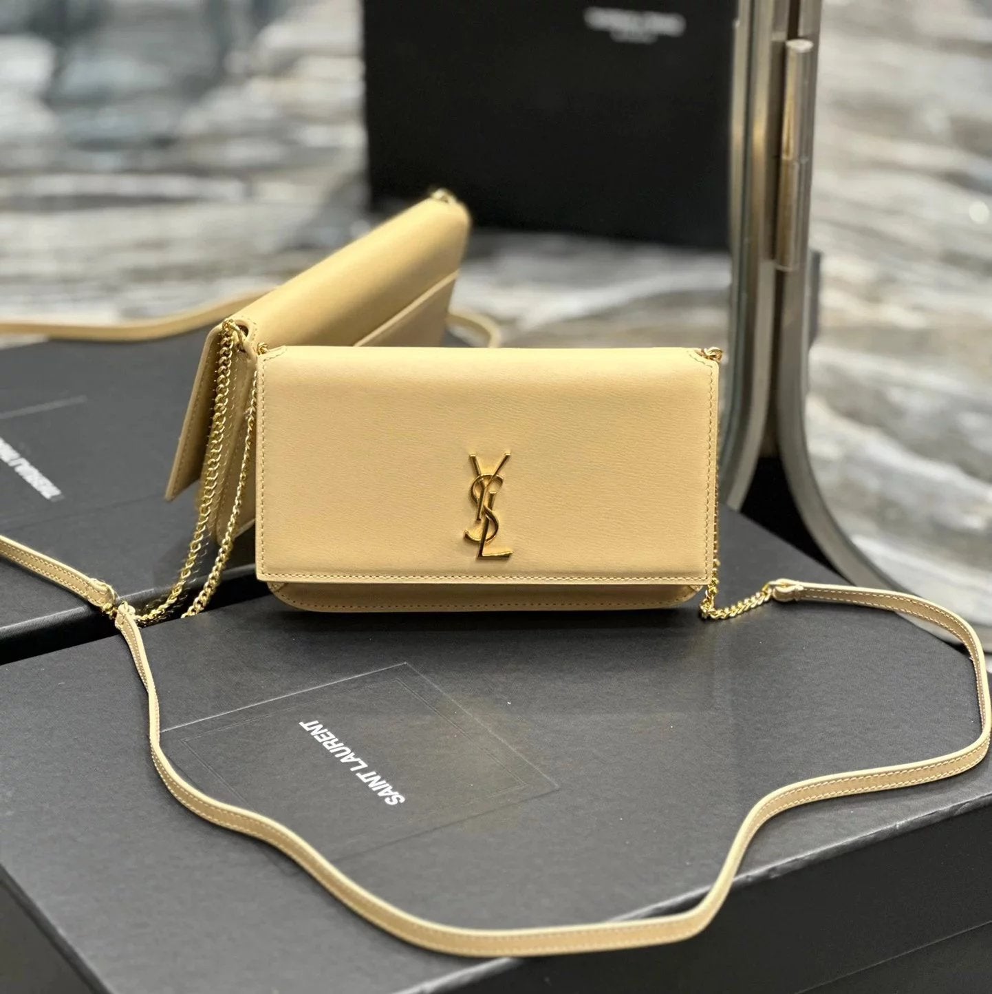 YSL Women's Bag Top version 【Original Version】24Early Spring New MONOGRAM Mobile Phone Bag Hand Rub Grain Crocodile Pattern Crossbody Bag Shoulder Bag Yang Shulin New PhoneHolder Mini Small Bag Fashion Small Messenger Bag Small Bag635095