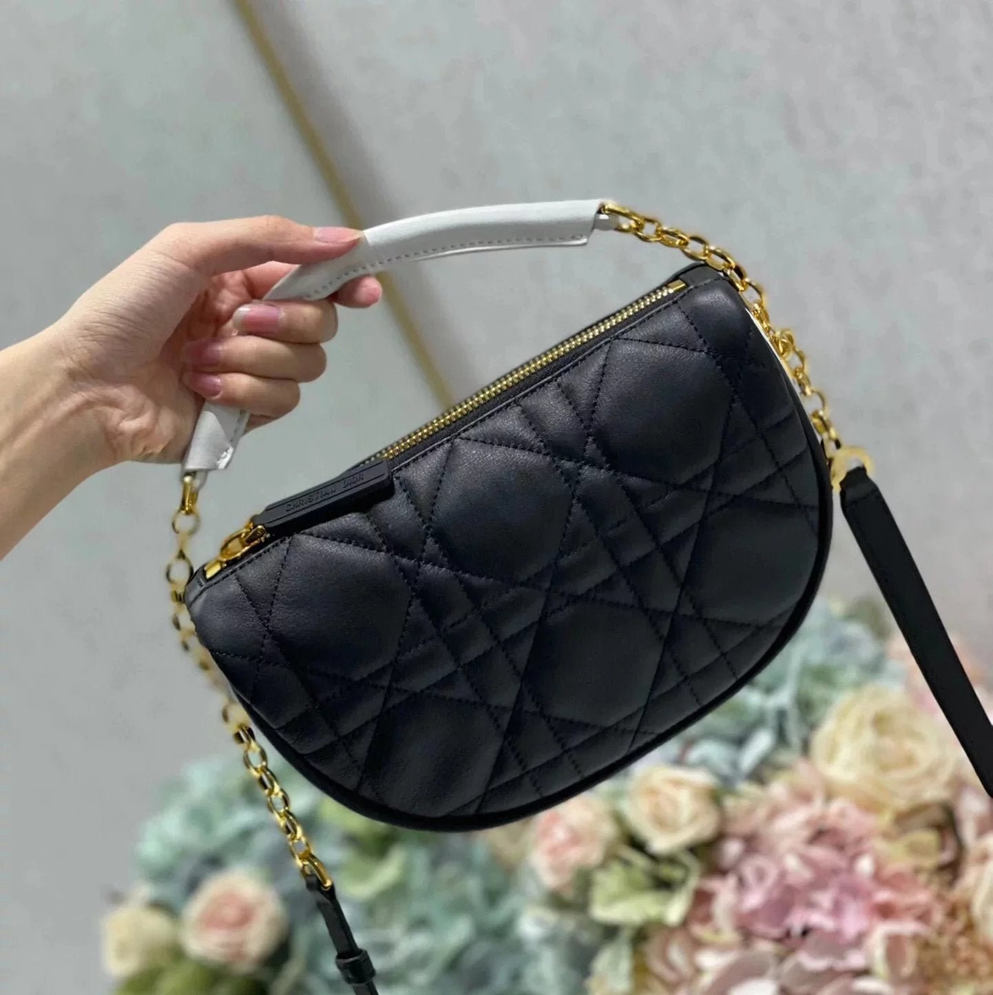 Dior Women's Bag Top version Popular VIBE2022Early Spring Modern Model Style Underarm Bag Shoulder Bag Messenger Bag Handbag Women's Bag