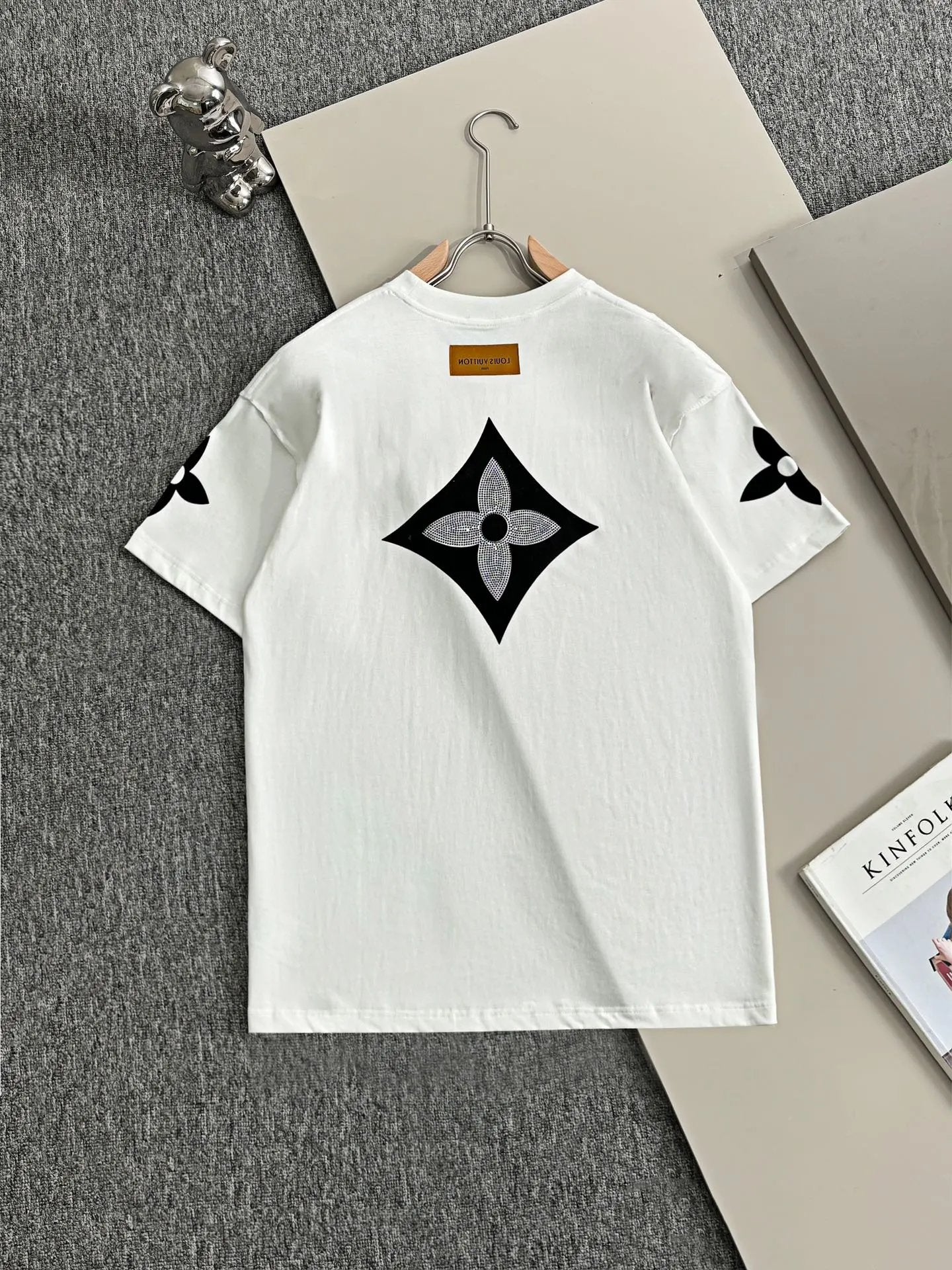 Louis Vuitton LV T-shirt Front and back letter pattern pearl embossing logo round Neck Short Sleeve25ss New pure cotton T Unisex T-Shirt OS Loose Fit Base Shirt Top Half Sleeve T-Shirt