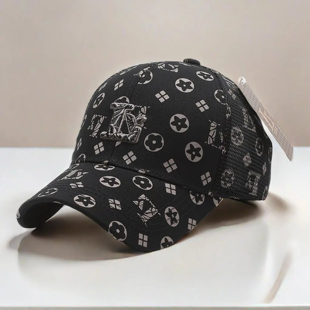 Louis Vuitton LV Hat 2024New Baseball Cap Men's and Women's Face-Showing Little Wild Hat Summer Sports Sun Protection Hat Fashion Street Peaked Cap