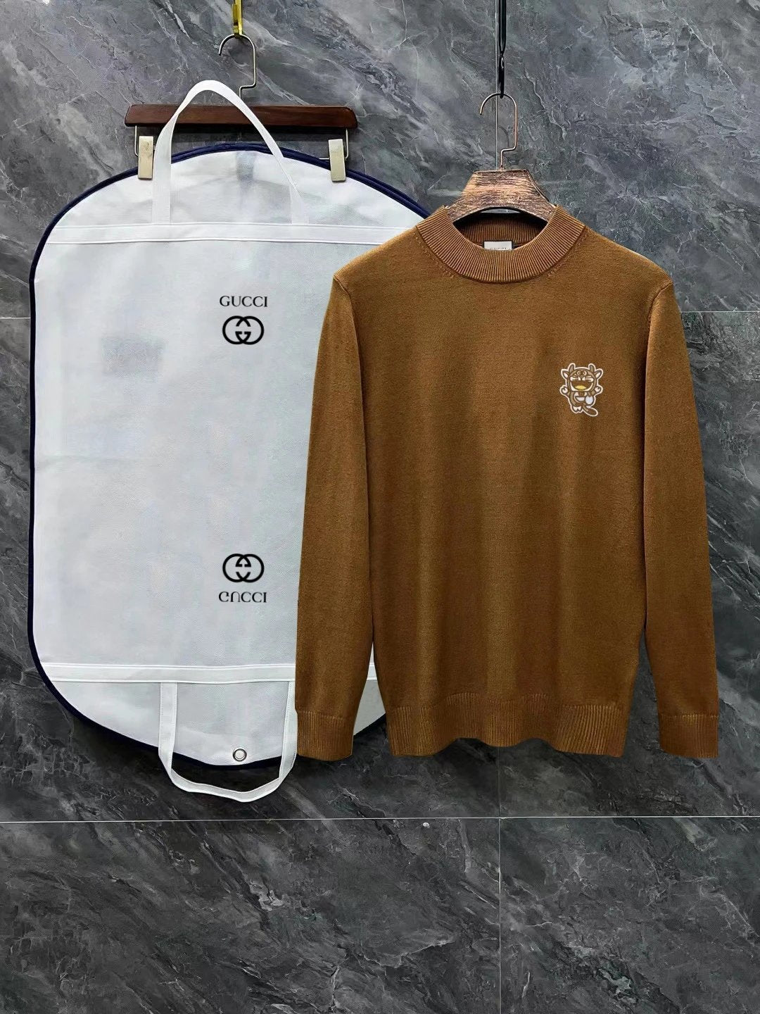 Gucci Sweater Logo Cartoon LOGO Three-Dimensional Mock Neck Sweater Long Sleeve Idle Style OS Loose Fit Unisex Knit Top Jacket Versatile Casual Wearable Inside and Outside