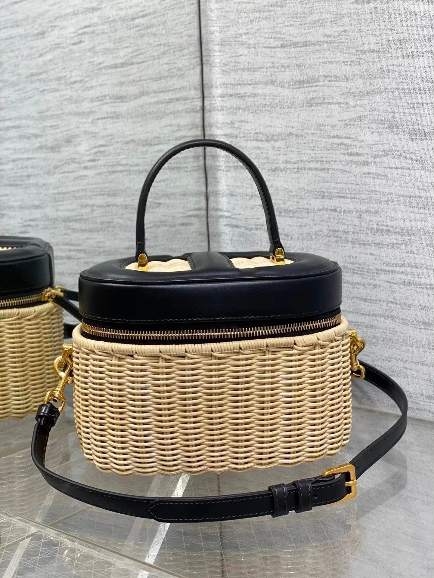 Dior Women's Bag Top version 【Super Original Version】】24New woven bag signaturevanity Cosmetic Case Bamboo Woven Bag Portable Box Bag vanity Cosmetic Bag Travel Bag