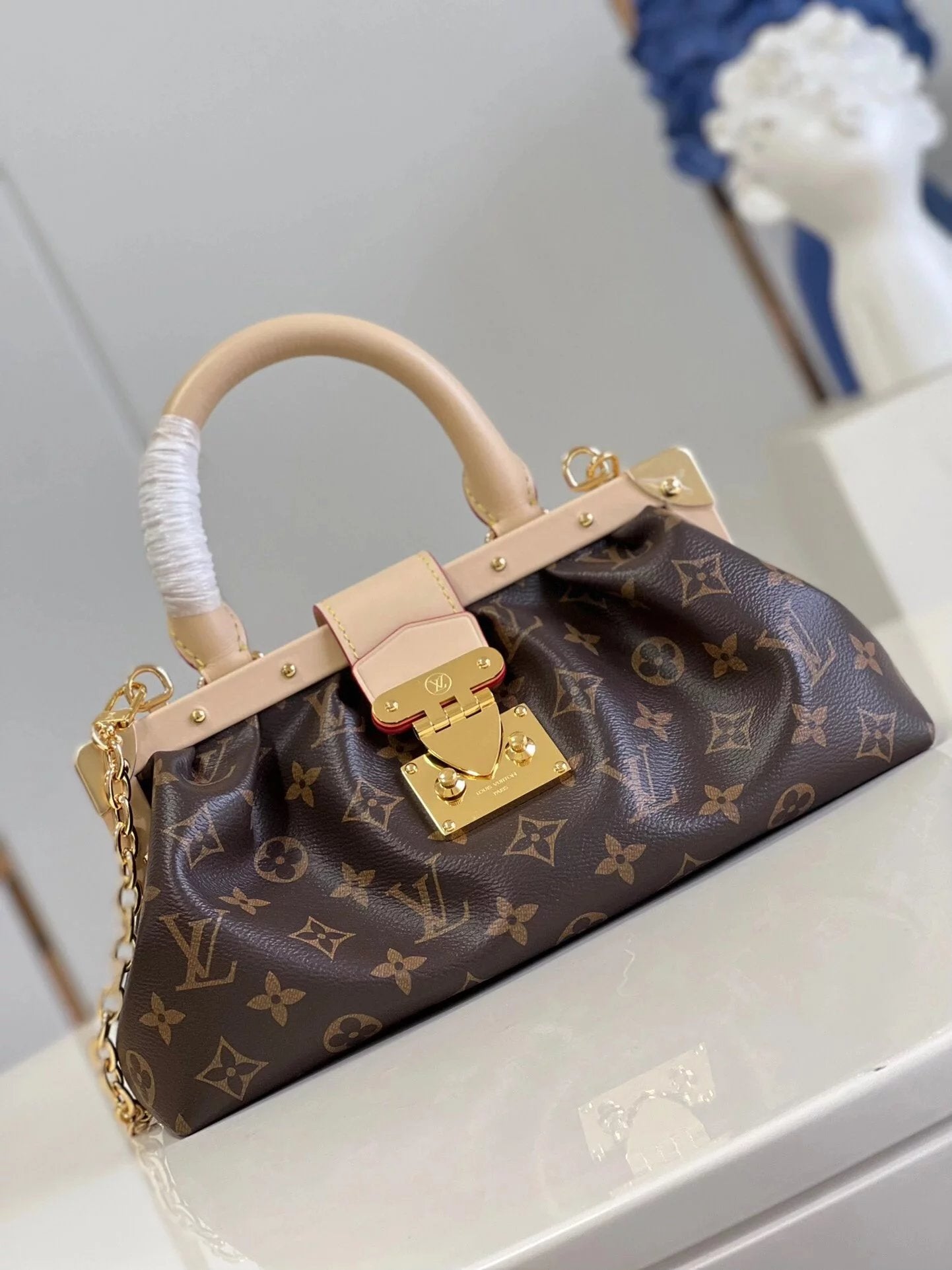 Louis Vuitton LV Women's Bag Top version 【Pair of Flowers】M46544Clutch Cloud Bag Shoulder Crossbody Chain Handbag2023Spring and Summer Fashion Show New Dinner Bag Cloud Bag Handbag