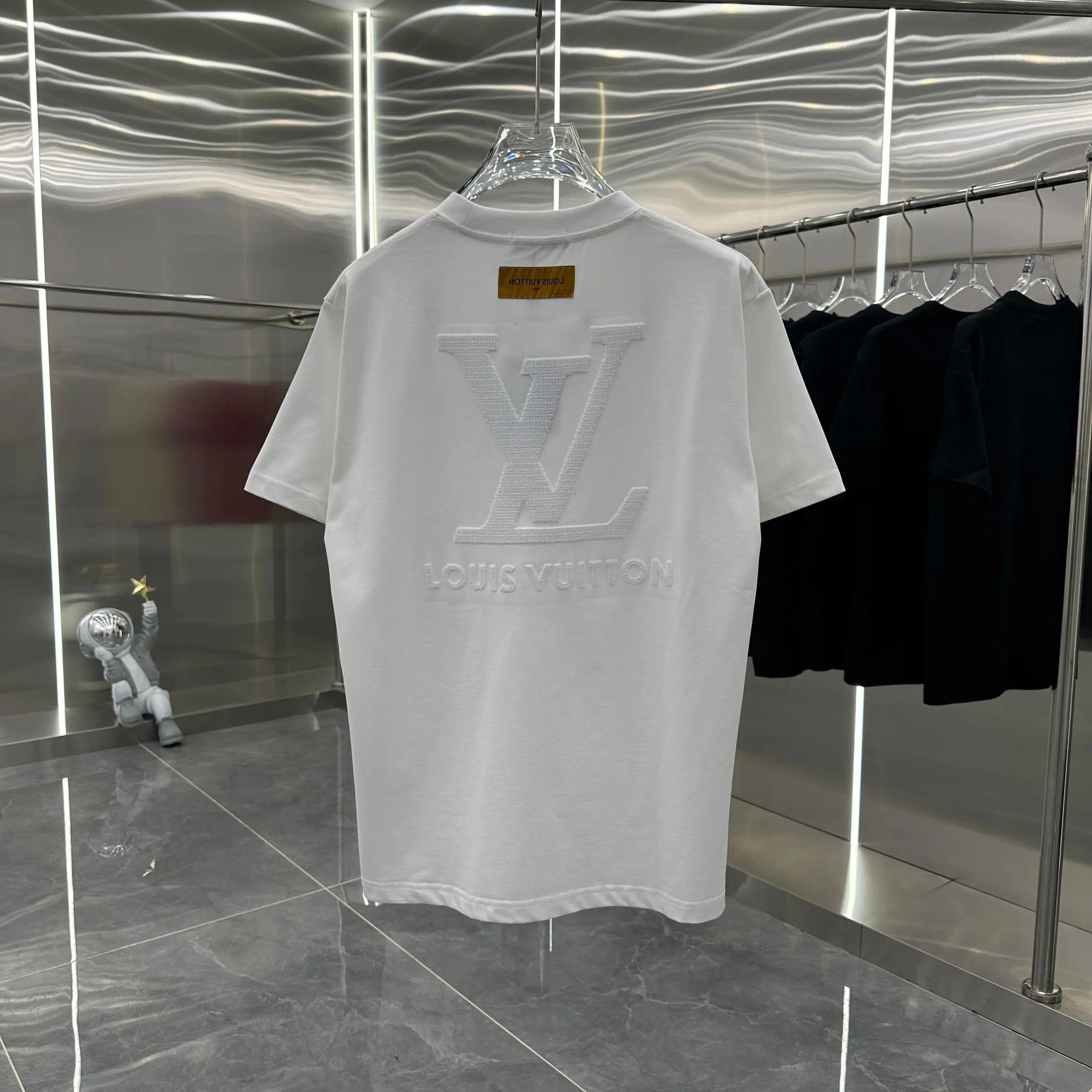 Louis Vuitton LV T-shirt Backless Embroidered Round Neck Short Sleeve25ss New Pure Cotton Unisex Style T T-shirt OS Loose Fit Base Shirt Top Half Sleeve T-Shirt