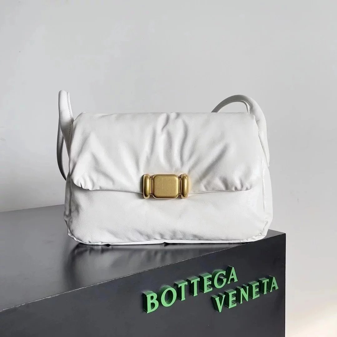 Bottega Veneta Women's Bag Top version 【Super Original Leather】BOTTEGAVENETA2023New pad Pillow Bag Messenger Bag Shoulder Bag New Retro Hardware Original Oil Wax Leather New Women's Bag