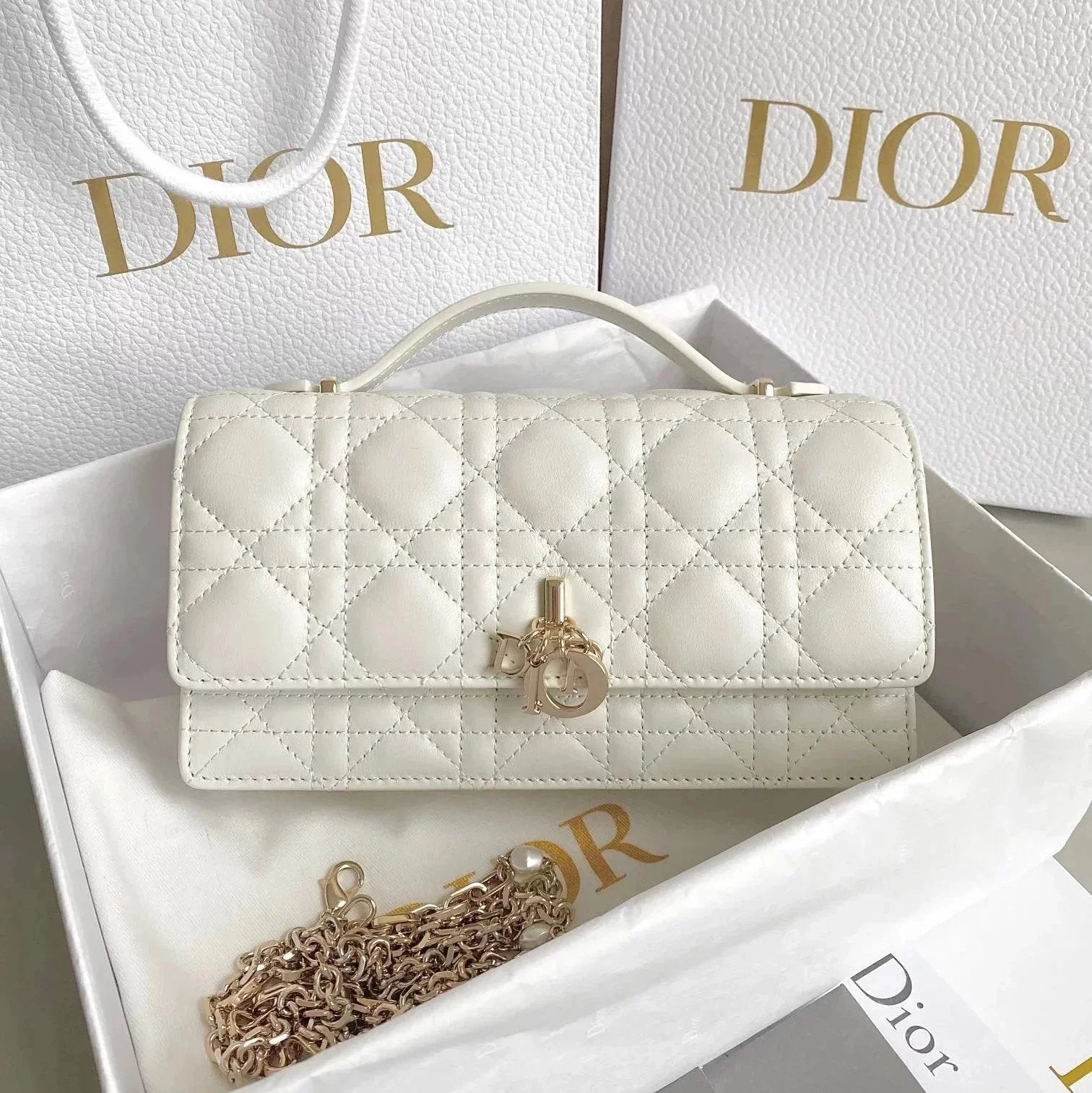 Dior Women's Bag Top version Grade Surrogate Shopping Original Leather2023New Diamond Plaid Lambskin LADY Handbag Pearl Chain Shoulder Crossbody Women's Bag Clutch