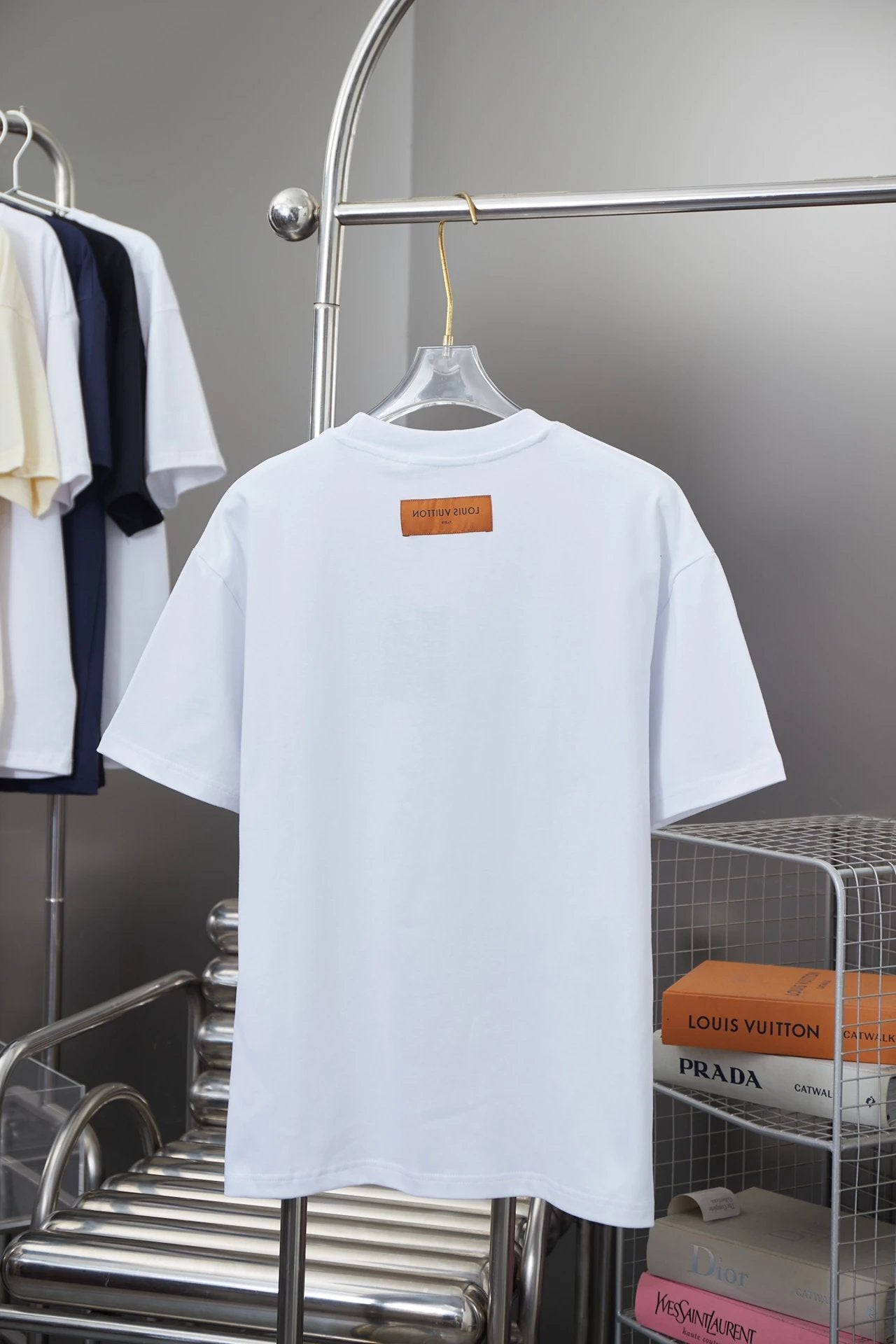 Louis Vuitton LV T-shirt Ski Ski Series Volcano Striped Clover Print Chain Round Neck Short Sleeve Unisex T T-shirt Pure Cotton