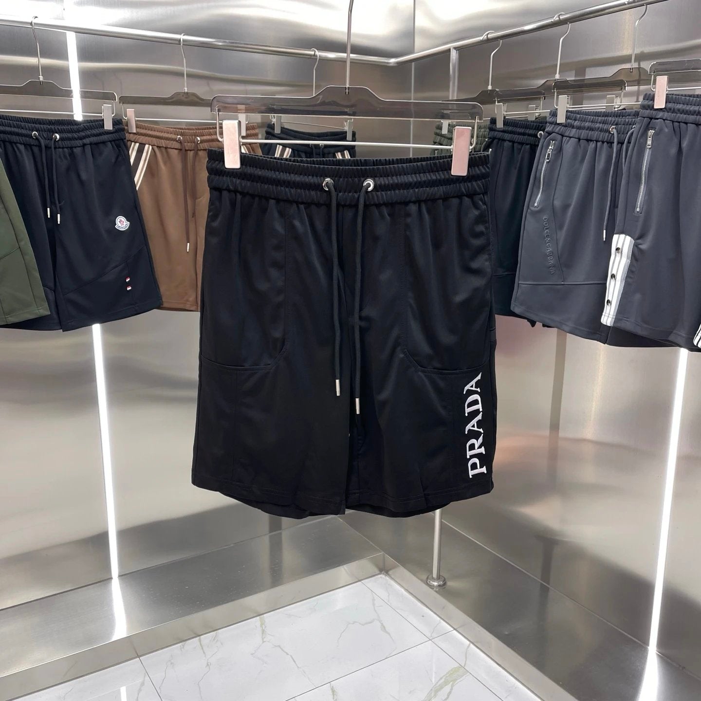 PRADA Shorts The front has letter printing logo Five-point Shorts25ss New Drawstring Casual Summer Pants5Two-in-One Casual Sweatpants for Men and Women, Pure Cotton Joggers