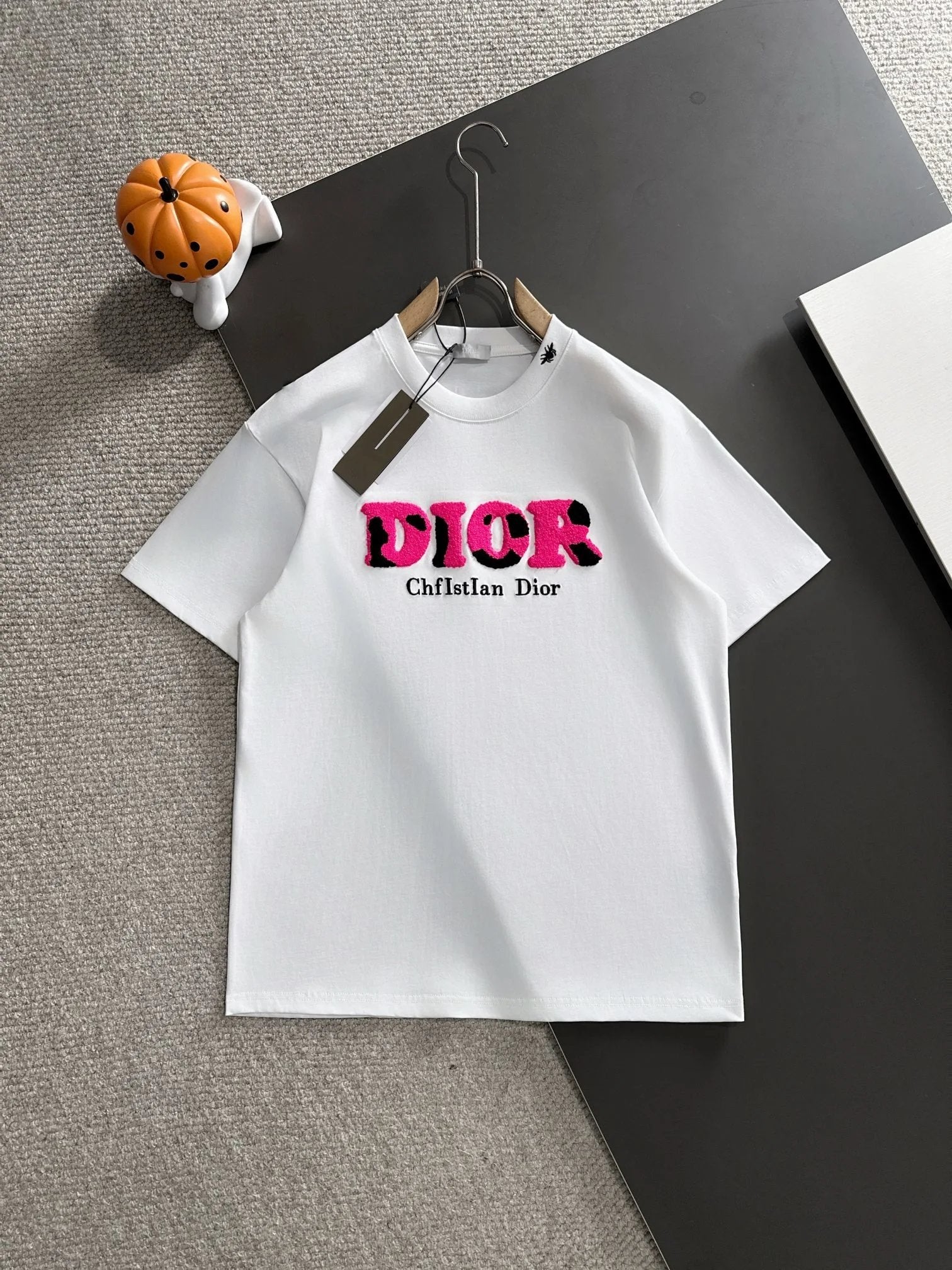 Dior T-shirt Color-Block Letter Towel Embroidery on the Chest logo round Neck Short Sleeve25ss New Pure Cotton Unisex Style T Casual T-Shirt Base Layer Shirt OS Loose Fit Half Sleeve Top Plus Size