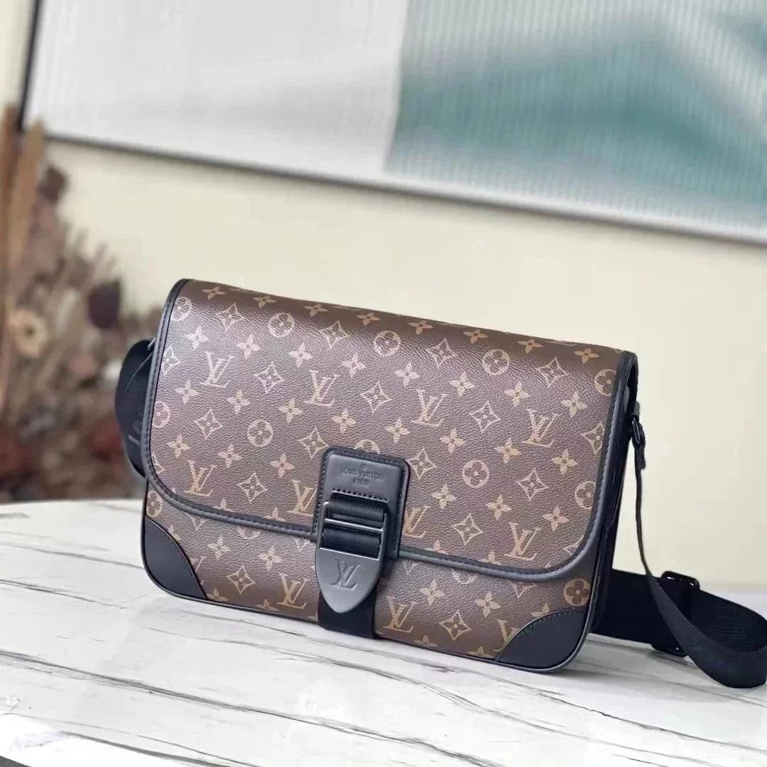 Louis Vuitton LV Men's Bag Top version 2022New Archy Medium Men's Messenger Bag Men's Presbyopic Messenger Bag Shoulder Messenger Bag M46328M21394