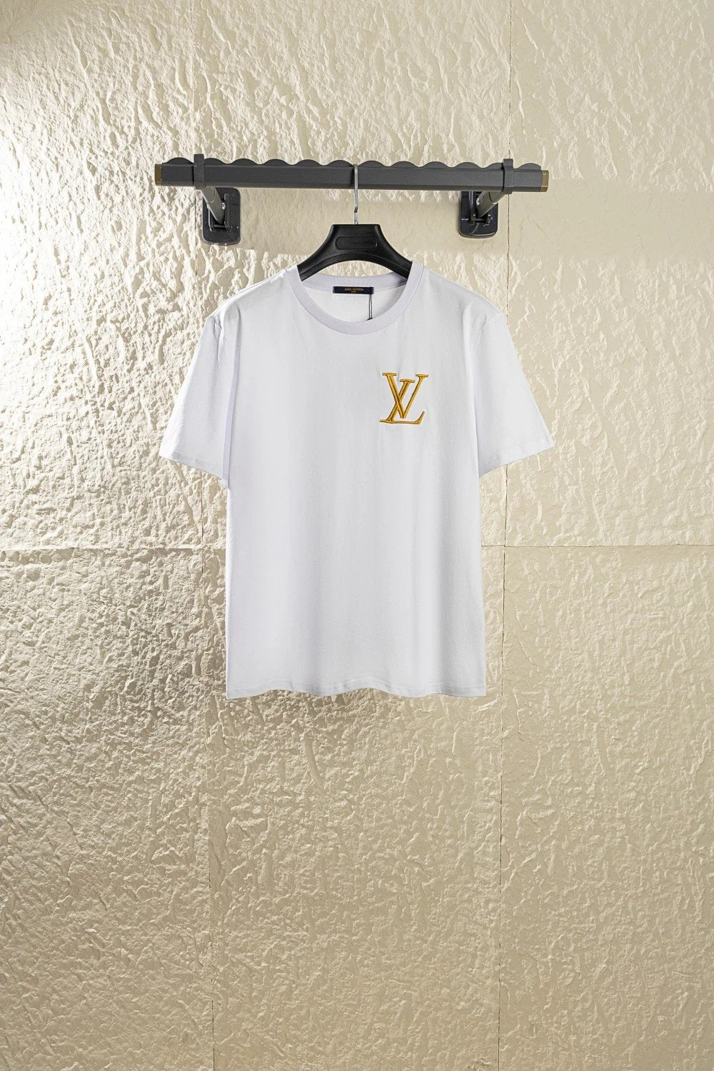 Louis Vuitton LV T-shirt Chest Letter Embroidery logo round Neck Short Sleeve25ss New Pure Cotton Unisex Style T Casual T-Shirt Base Layer Shirt OS Loose Fit Half Sleeve Top Plus Size