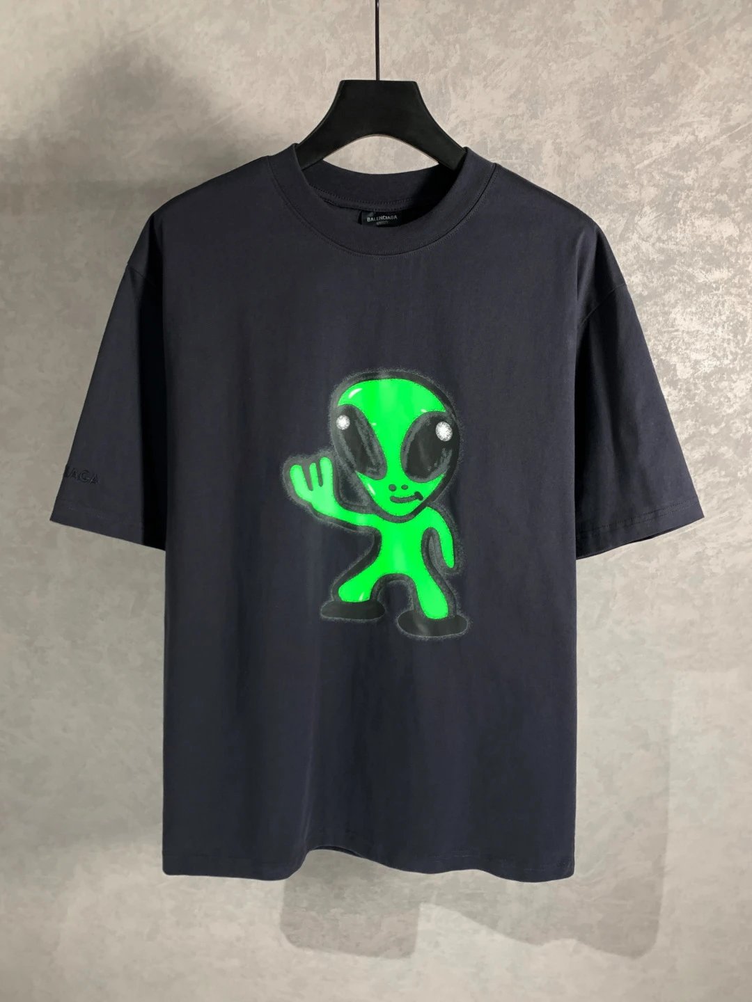 Balenciaga T-shirt Alien Pattern Print on the Chest logo round Neck Short Sleeve25ss New Pure Cotton Unisex Style T T-shirt OS Loose Fit Base Shirt Half Sleeve T-Shirt Top Half Sleeve