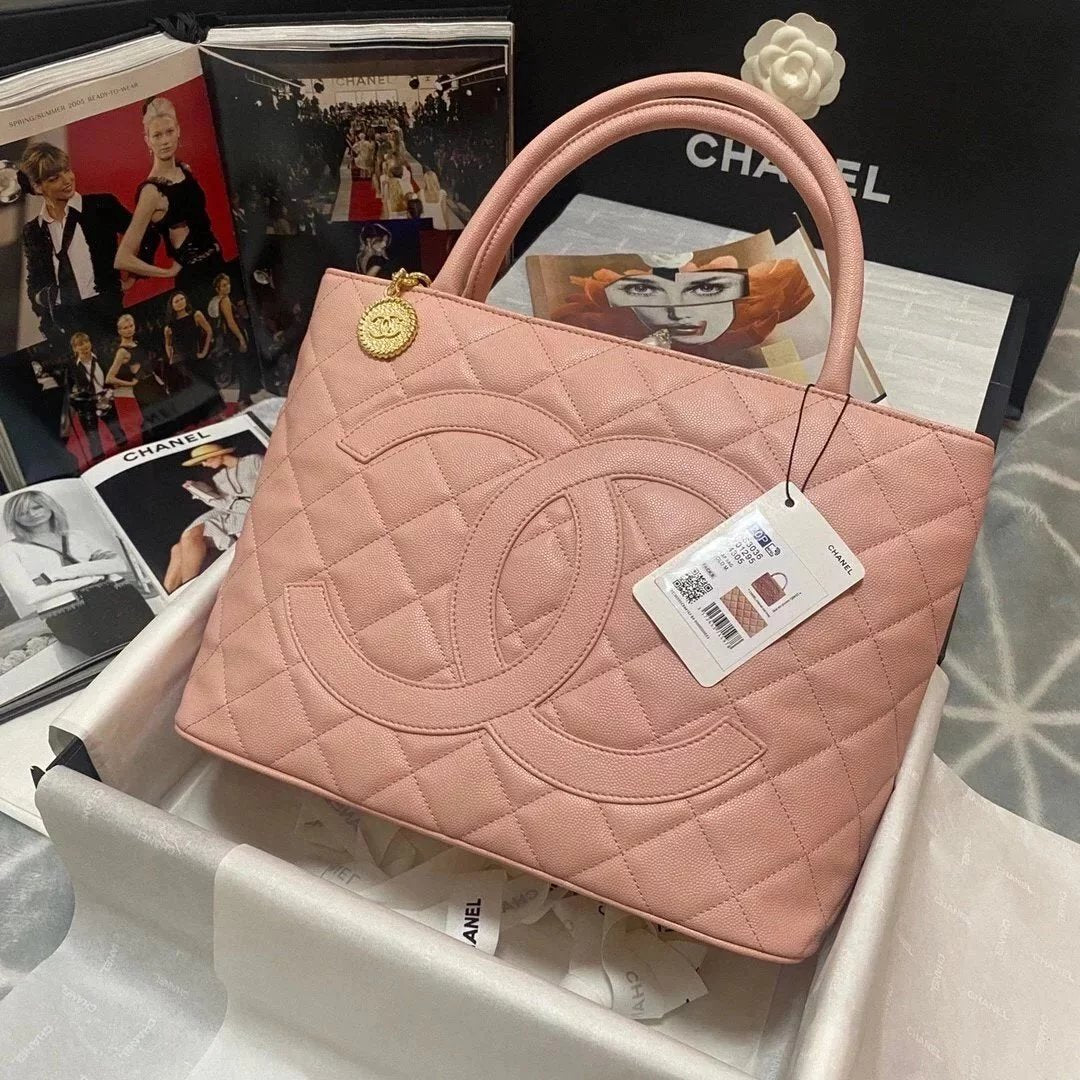 Chanel Women's Bag Top version CC-New bags2022New Vintagep Hilton Bag Vintage Bag Large Capacity Bag Shopping Bag Shoulder Messenger Hand-Held Women's Bag Celebrity Same Style Bag