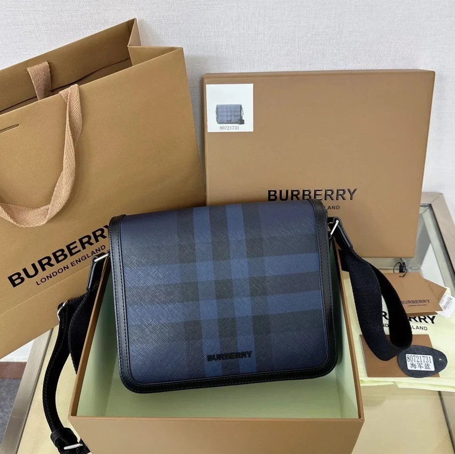 Burberry Men's Bag Top version 【Super Original Version】24New men's bag Alfred Small Size Messenger Bag Messenger Bag Men's Bag Babaojia New Plaid Men's Bag Flip Shoulder Bag Messenger Bag