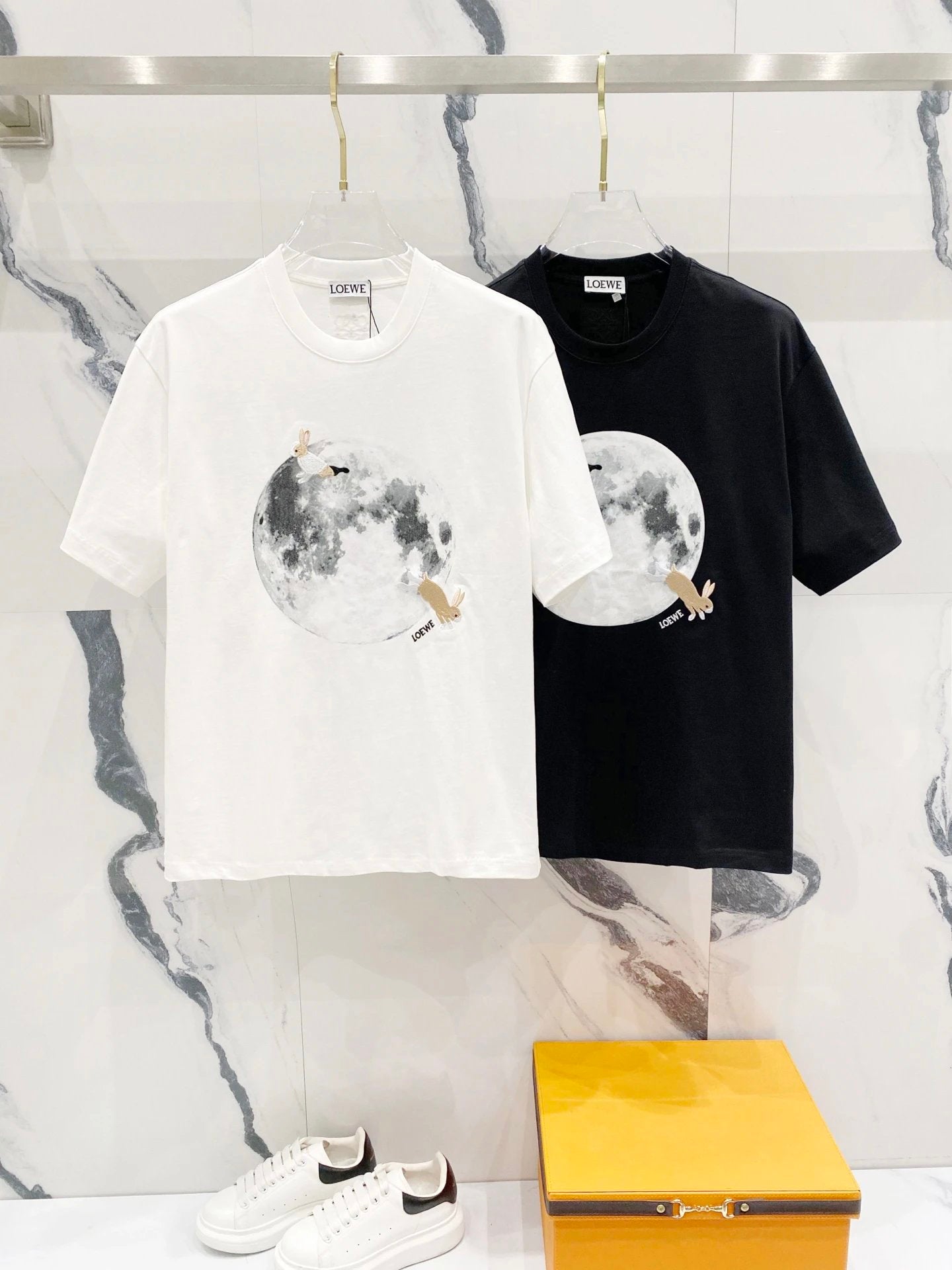 LOEWE T-shirt Chest Print Moon with Double Bunny Embroidery logo round Neck Short Sleeve25ss New Pure Cotton Unisex Style T Casual T-Shirt Base Layer Shirt OS Loose Fit Half Sleeve Top Plus Size